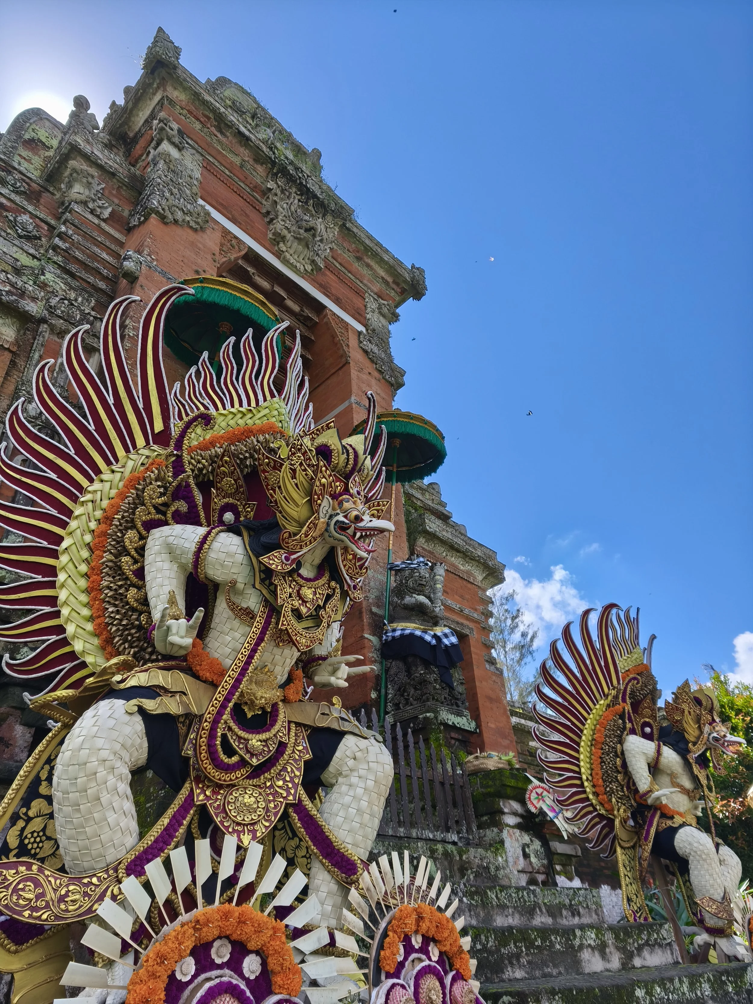 Bali utazásod kapcsán találkozhatunk az indonéz hindu kultúrával, szinte minden pillanatban.