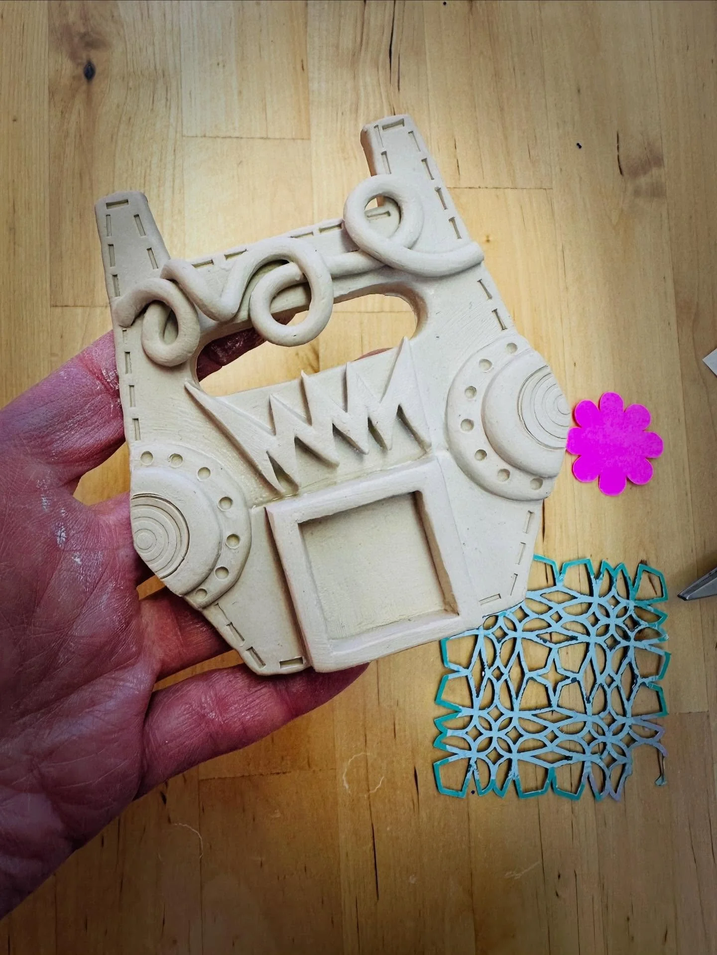 New work in progress. The glaze will make or break this. 🤞🏽🤞🏽🤞🏽🤞🏽🙏🏽🙏🏽🙏🏽🙏🏽. Bisque firing tonight. Stay tuned.  #ceramics #ceramicjewelry #clayartwork #jewelryofinstagram #artjewelry