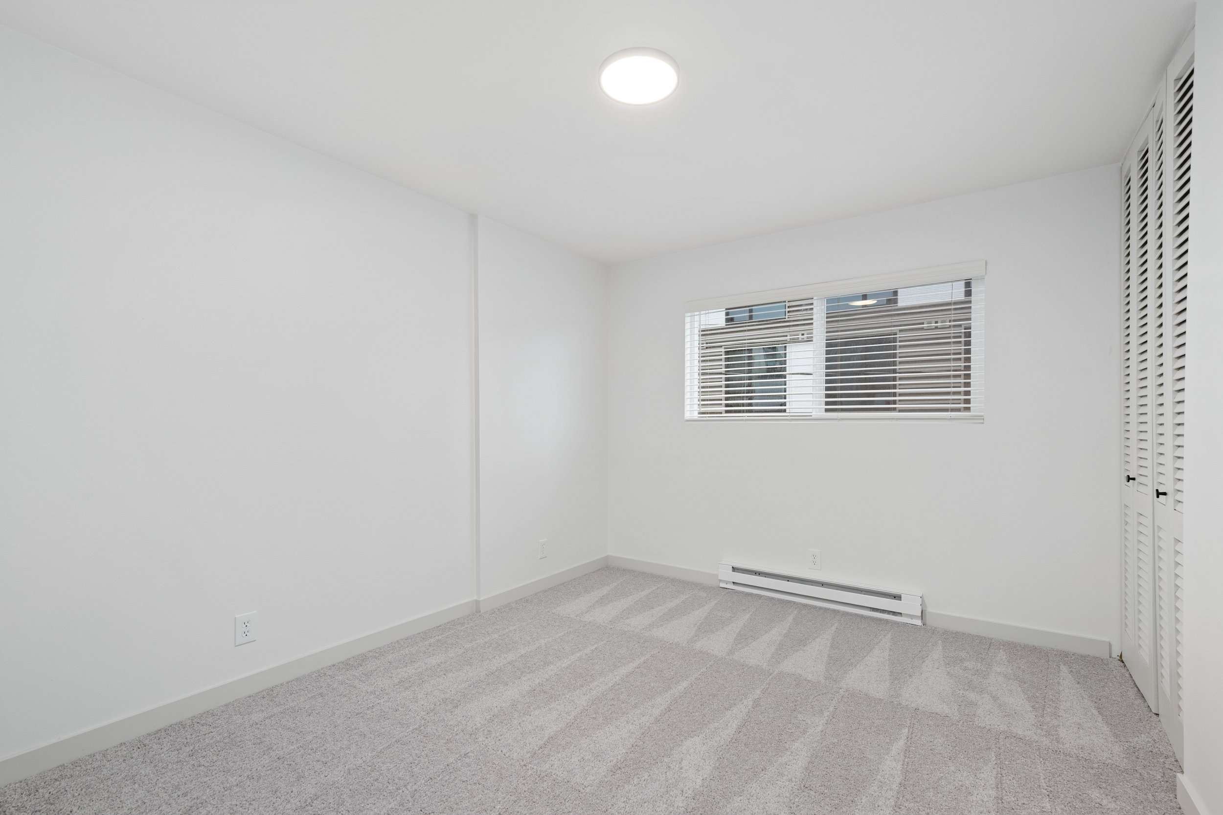 35-320 W Republican St 1-6-26-35.jpg