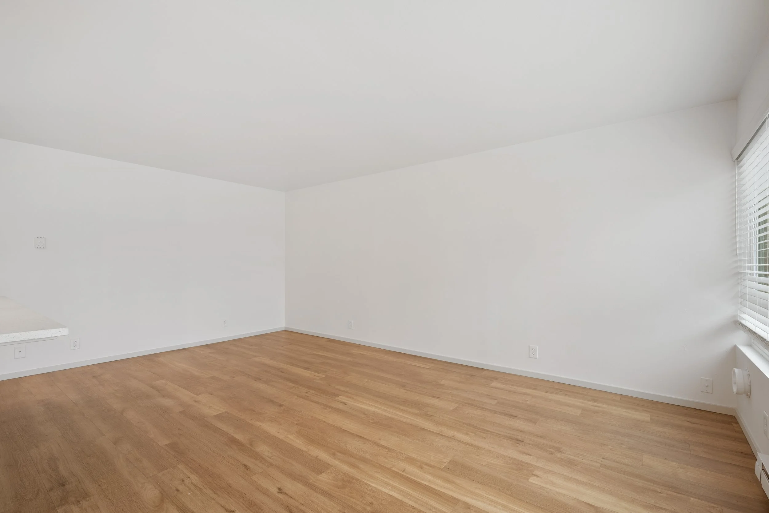 12-320 W Republican St 1-6-26-12.jpg