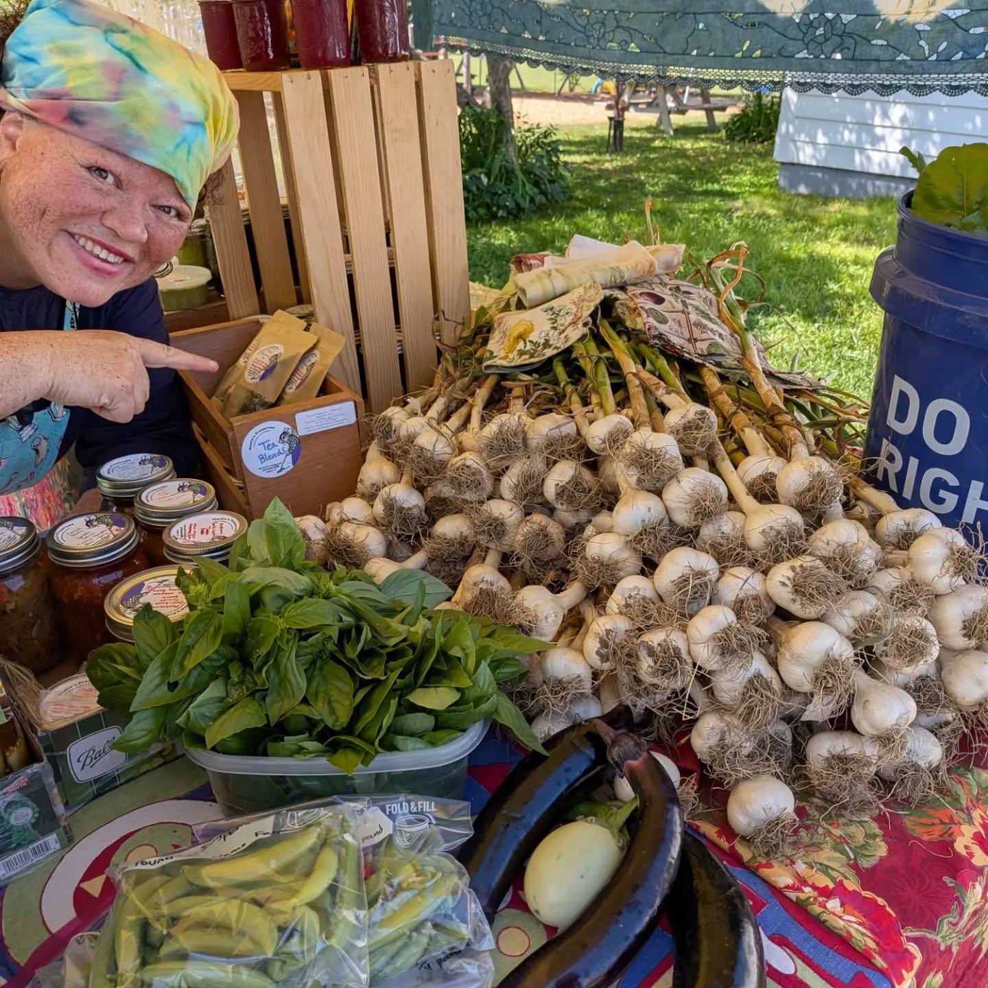 Come to the Marshfield Farmers Market this Saturday and learn to can your garden goodies!  @farmer_amapeyman of Nama Farms will teach us about veggie prep for water-bath canning.  This Skill Share is part one of three canning days we're hosting throu