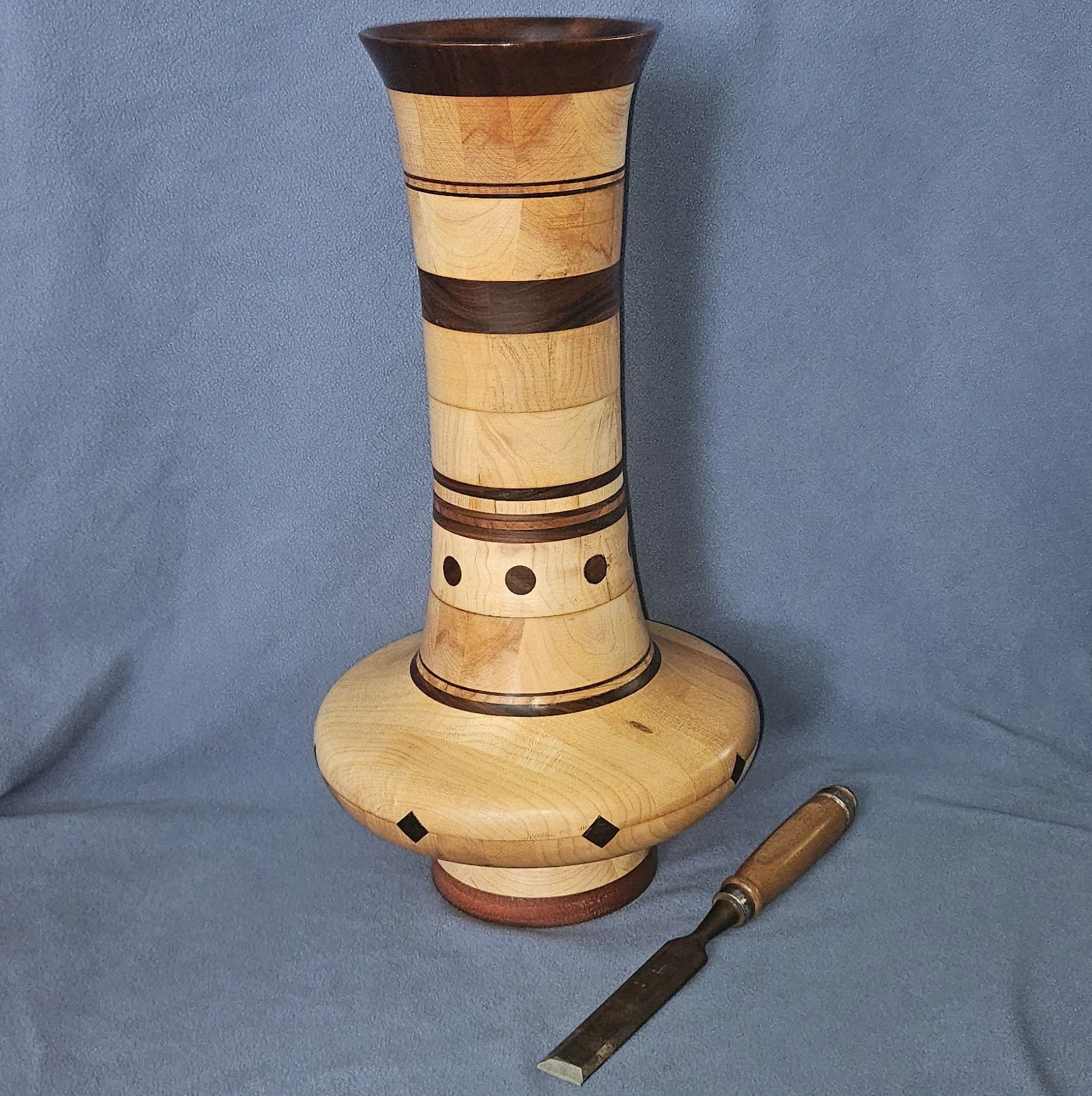 The completed vase and pics in process