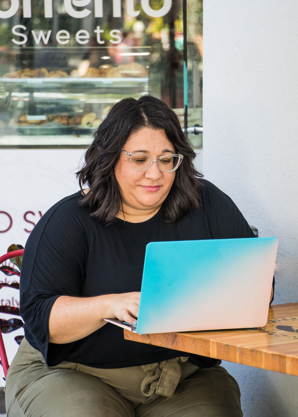 Keri Baker LCSW providing virtual therapy in Florida and Vermont for anxiety, self-esteem, and body image
