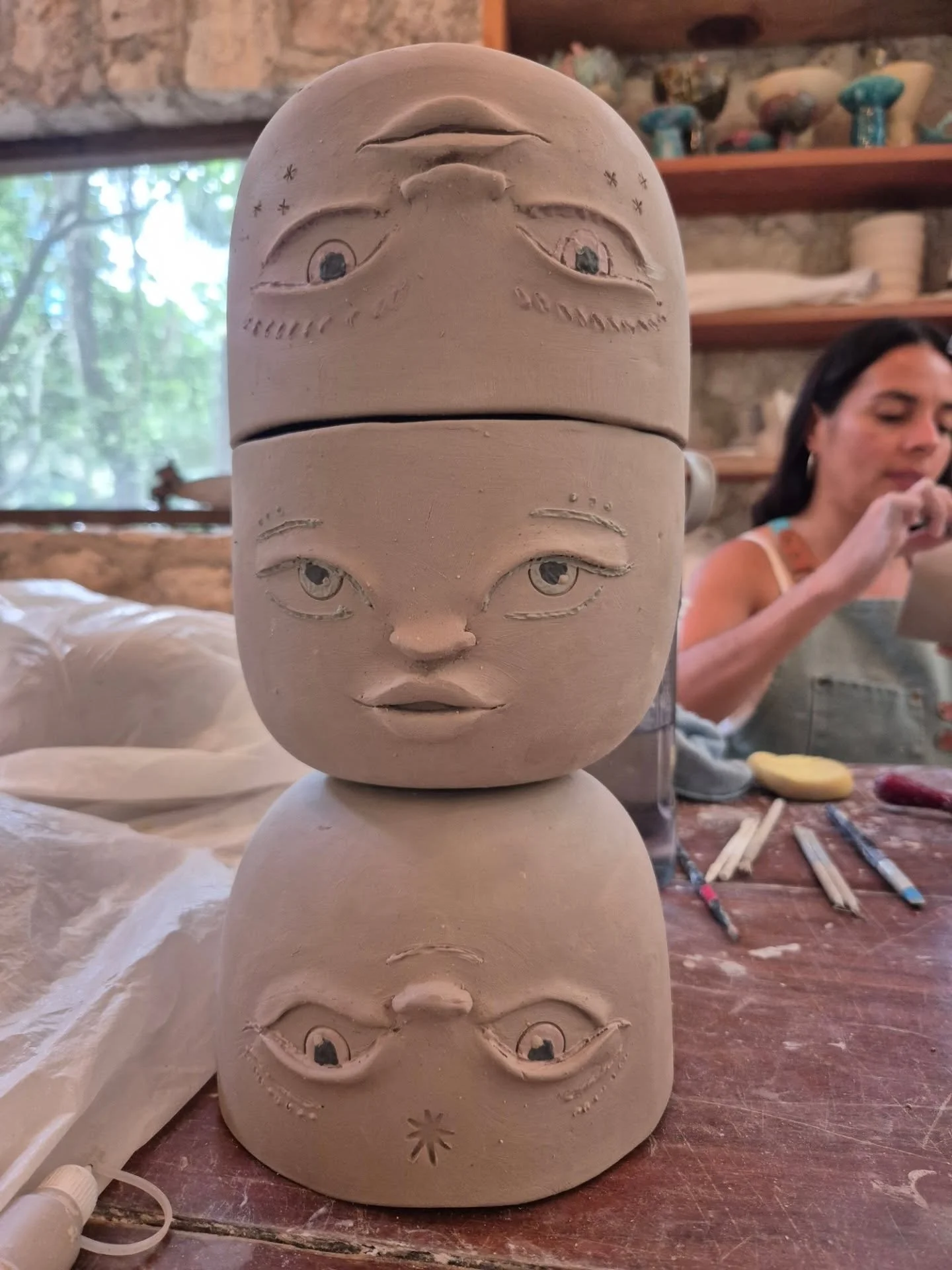 September was a very playful month, remembering that I like to create in different directions, today I am in ceramics, maybe tomorrow I will lean towards another type of creation.

My being is open to creating and playing multidisciplinary. 🙂🥰

1. 