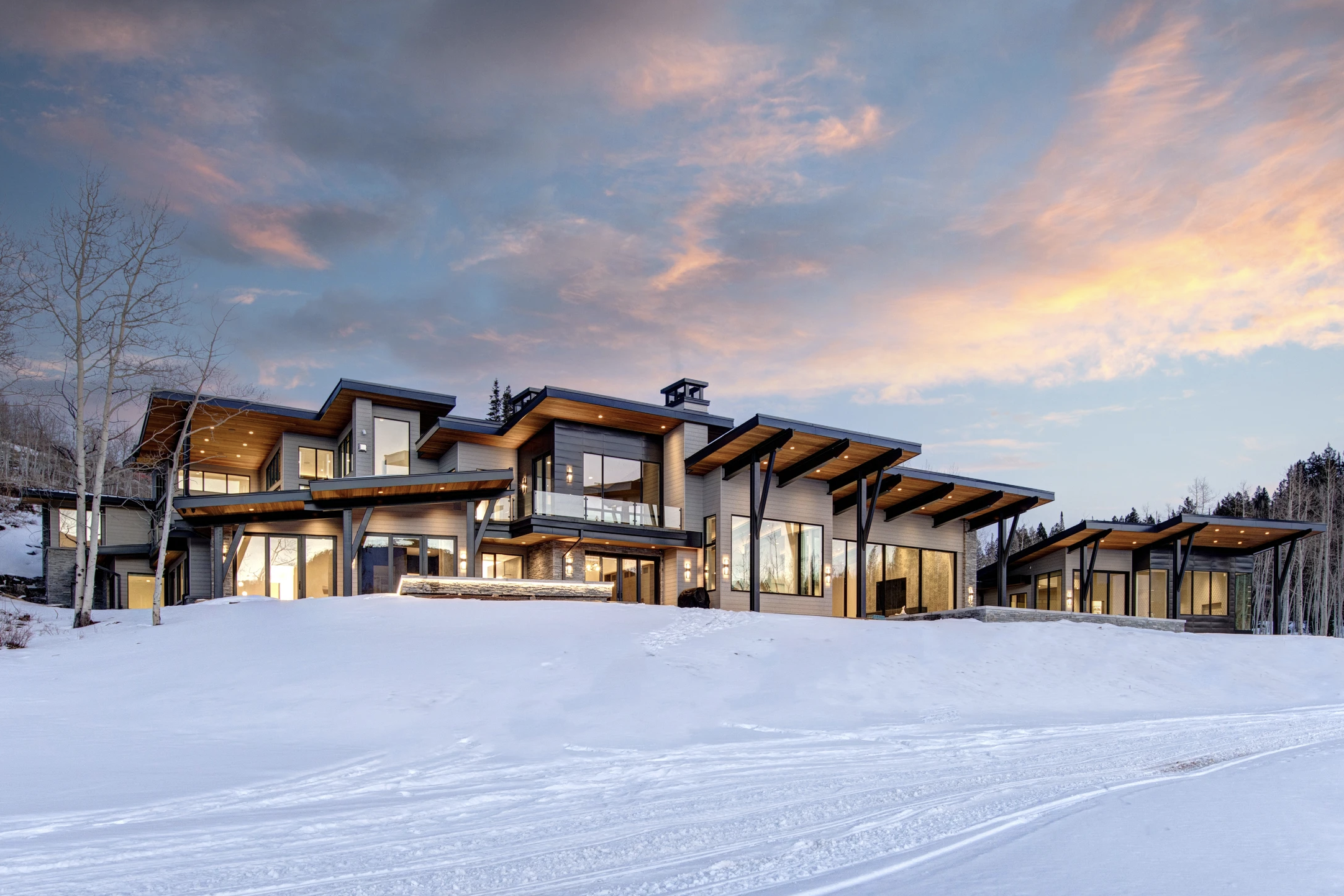 Colony Residence 8