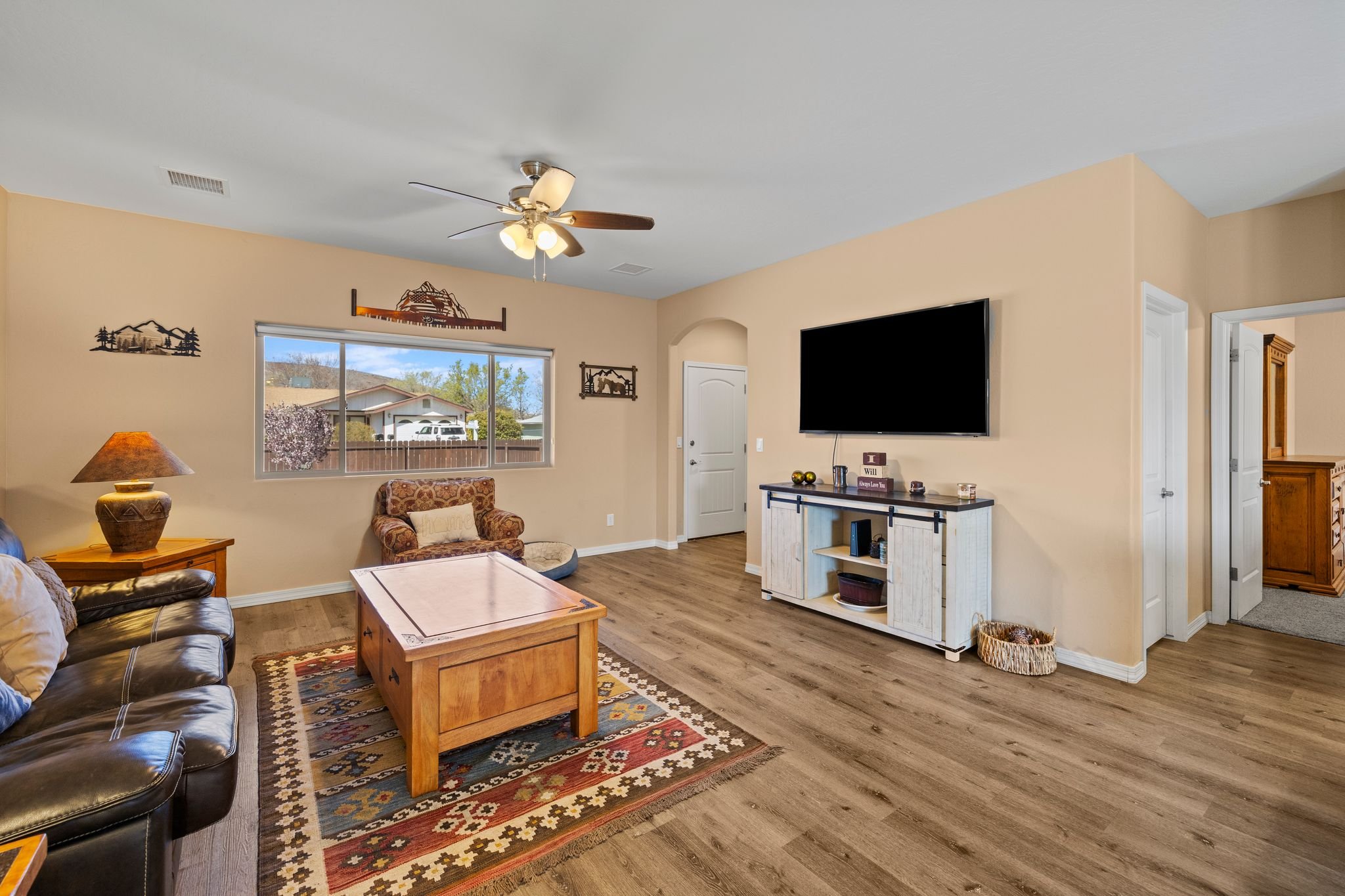049-Living Room.jpg