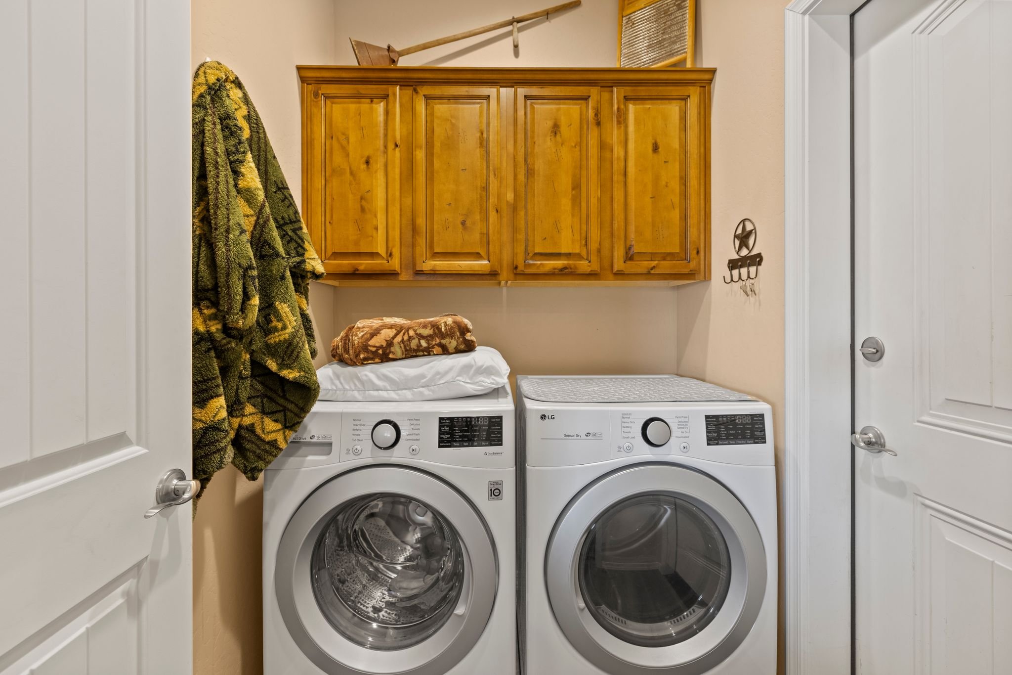 080-Laundry.jpg