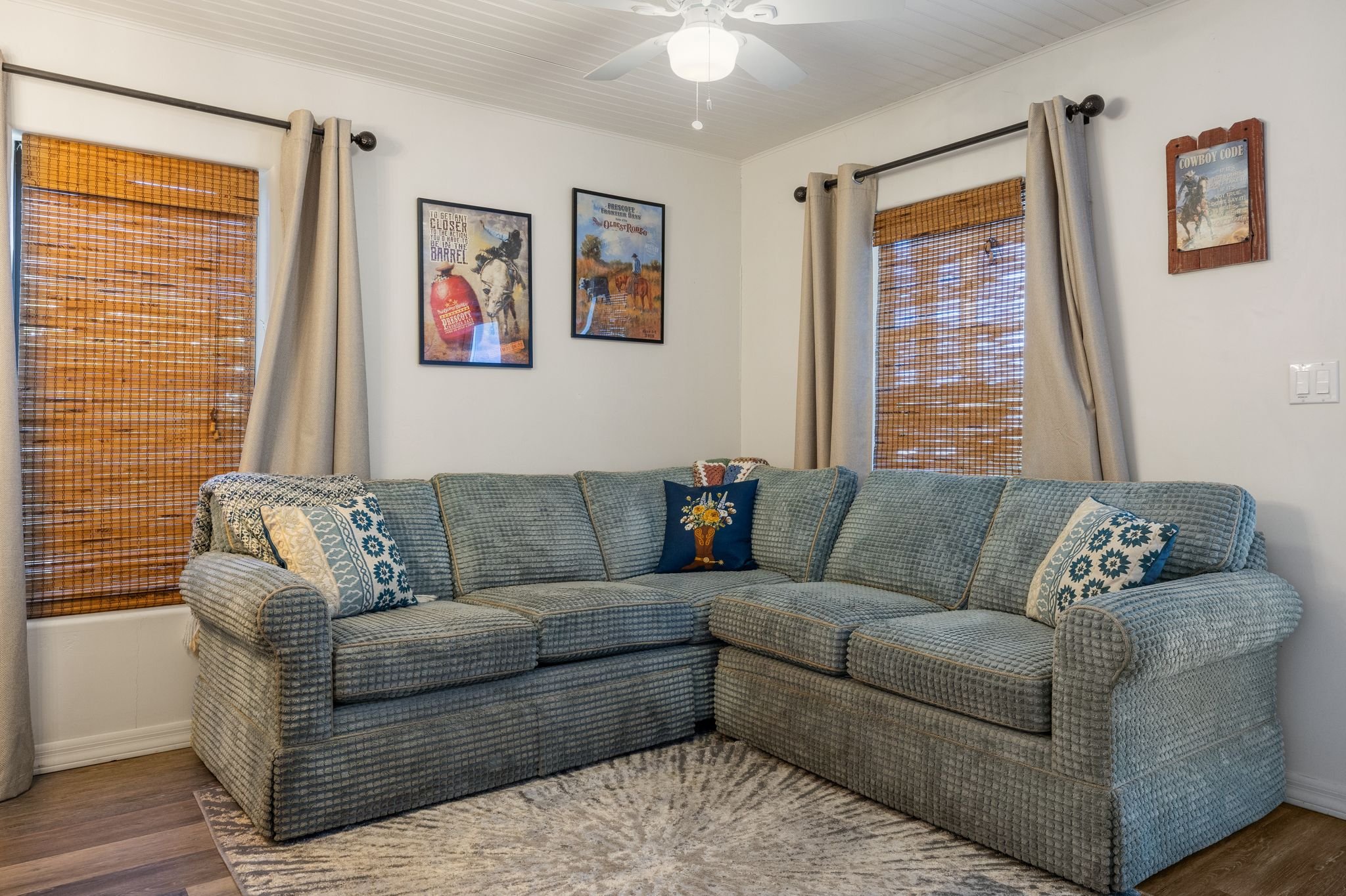 039-Living Room.jpg