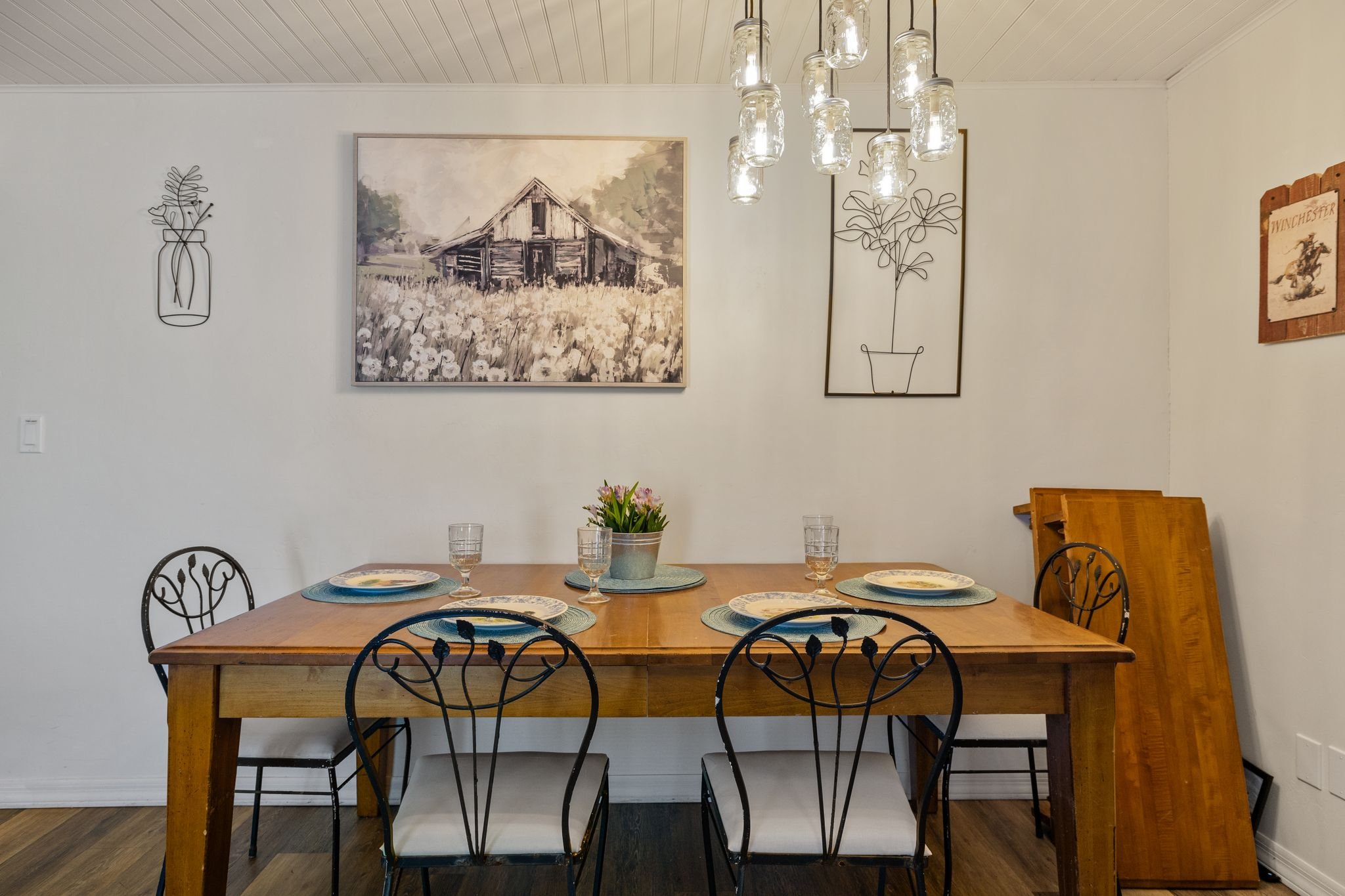 049-Dining Room.jpg