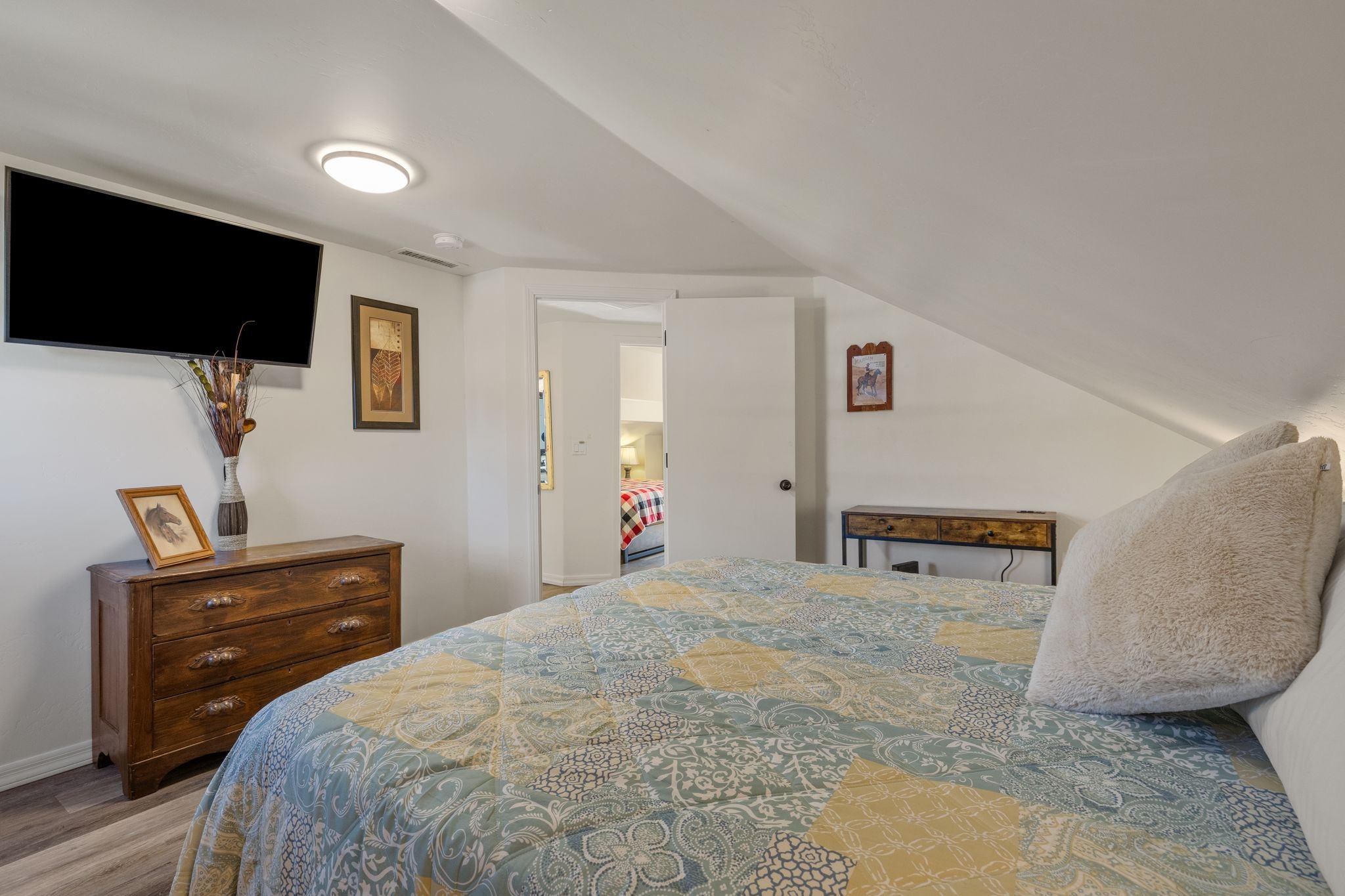 139-Bedroom #1.jpg