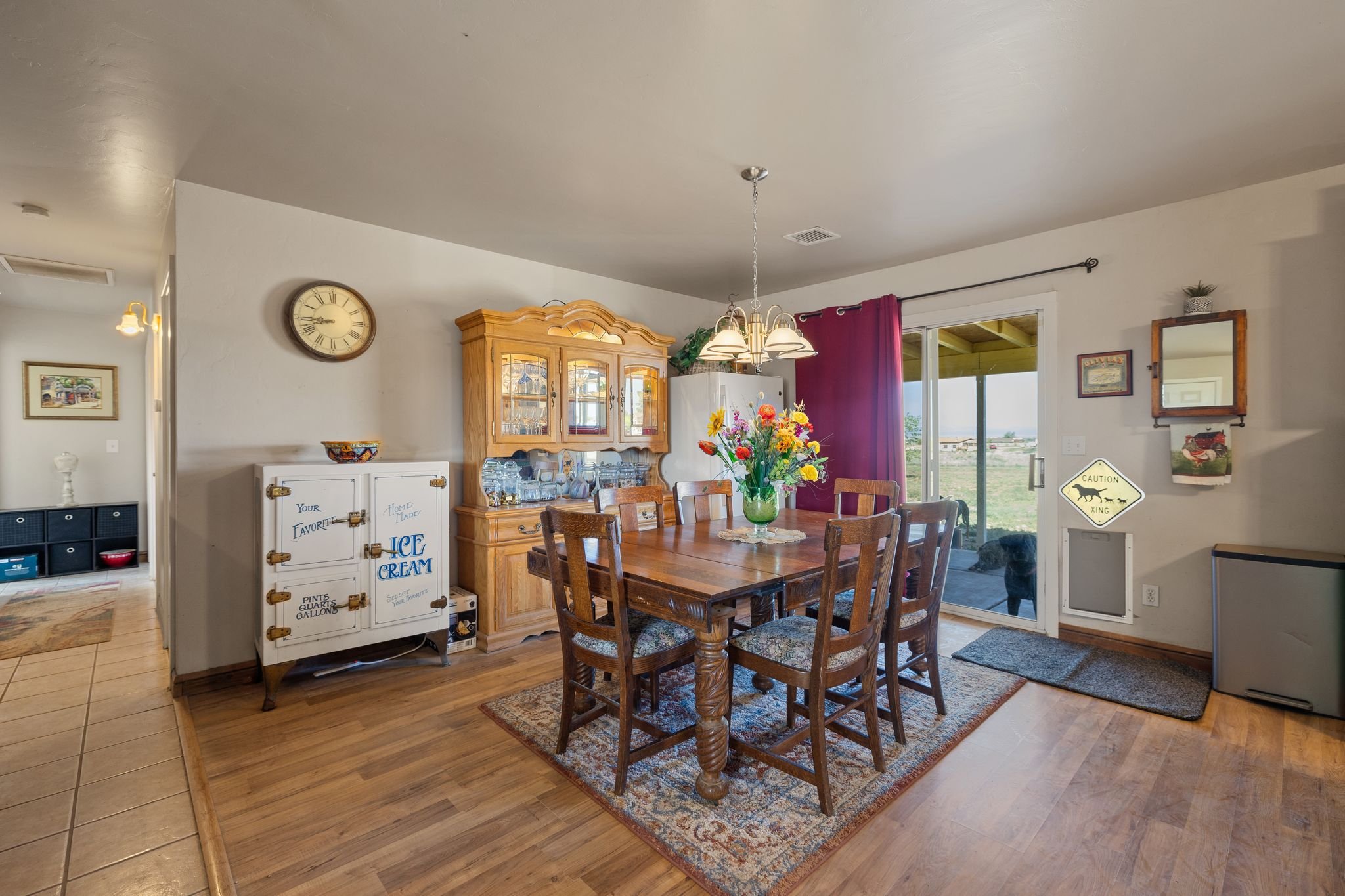 018-Dining Room.jpg