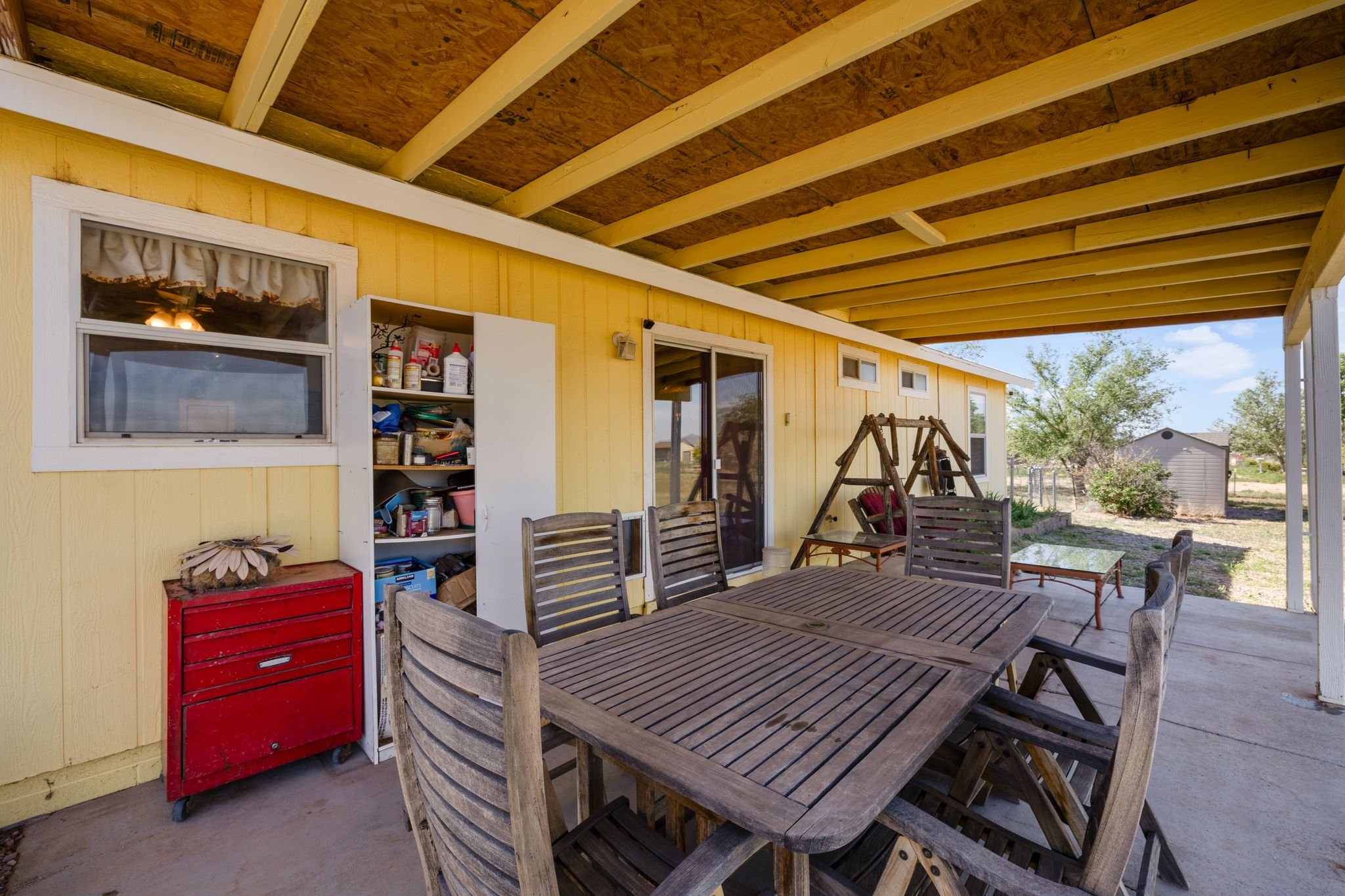 048-Backyard.jpg