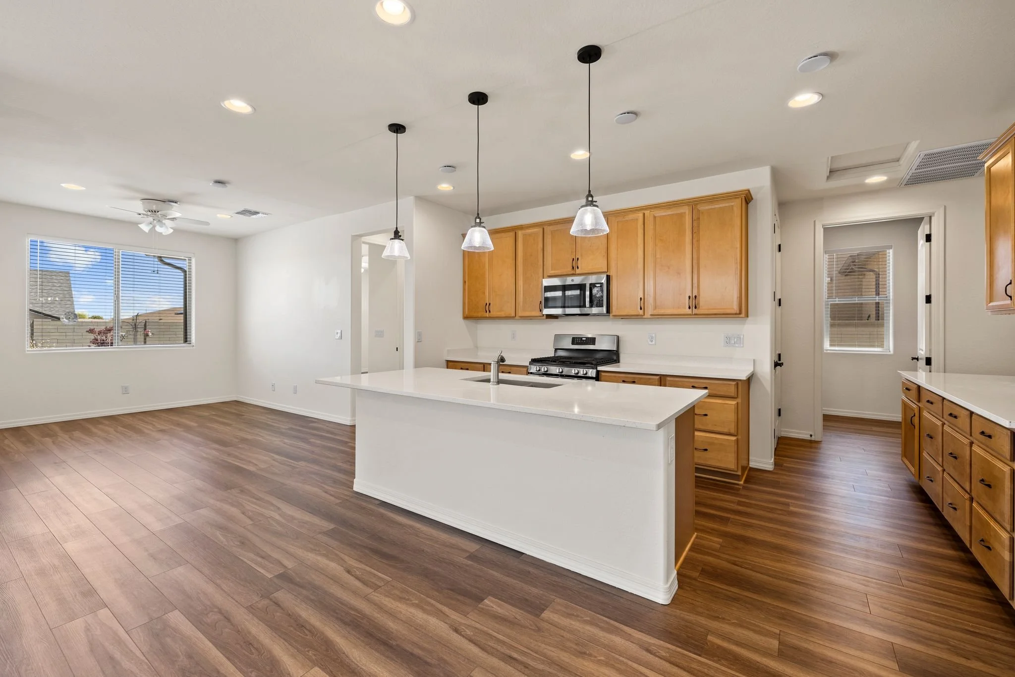 085-Kitchen.jpg