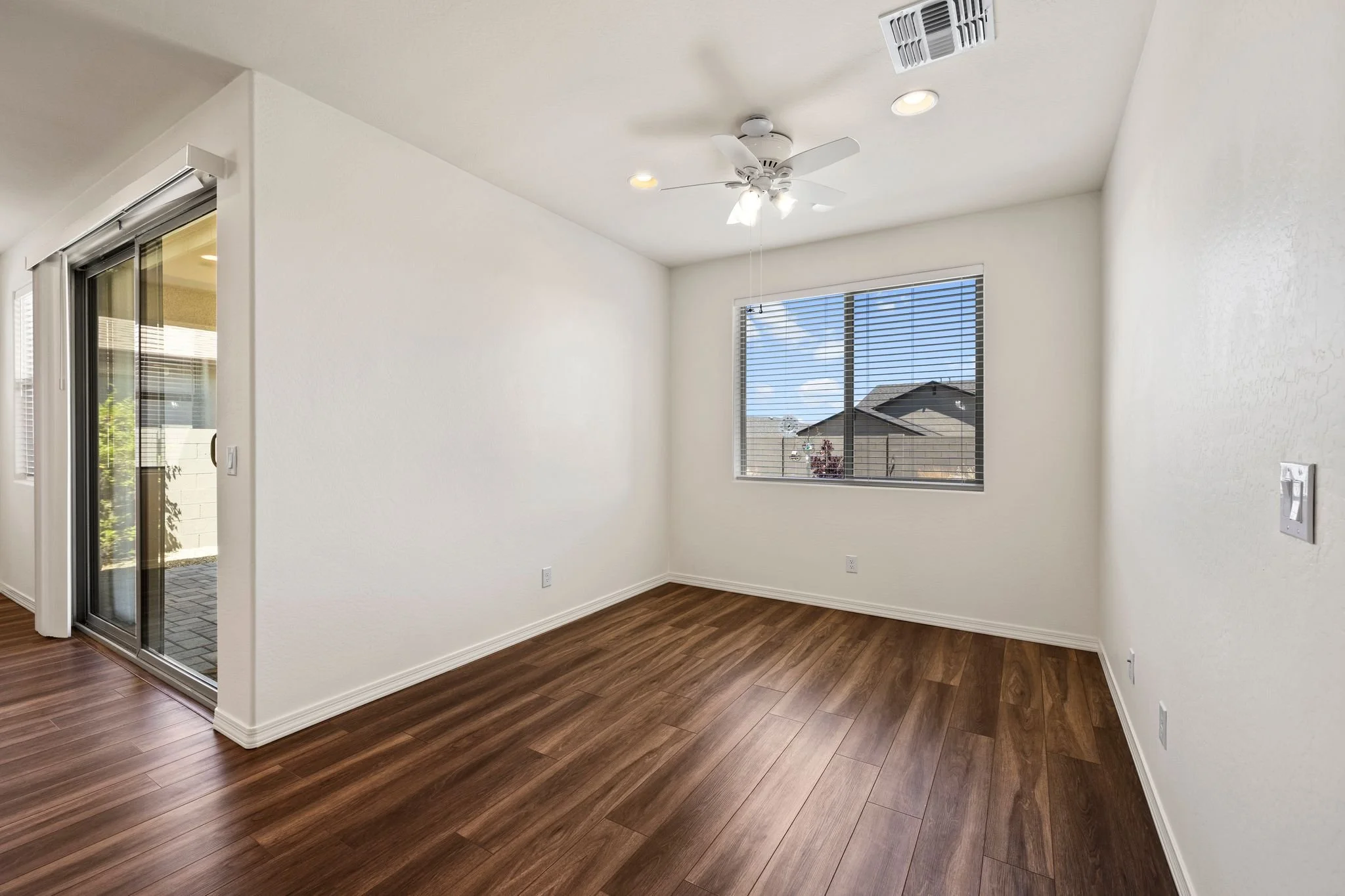 104-Breakfast Nook.jpg