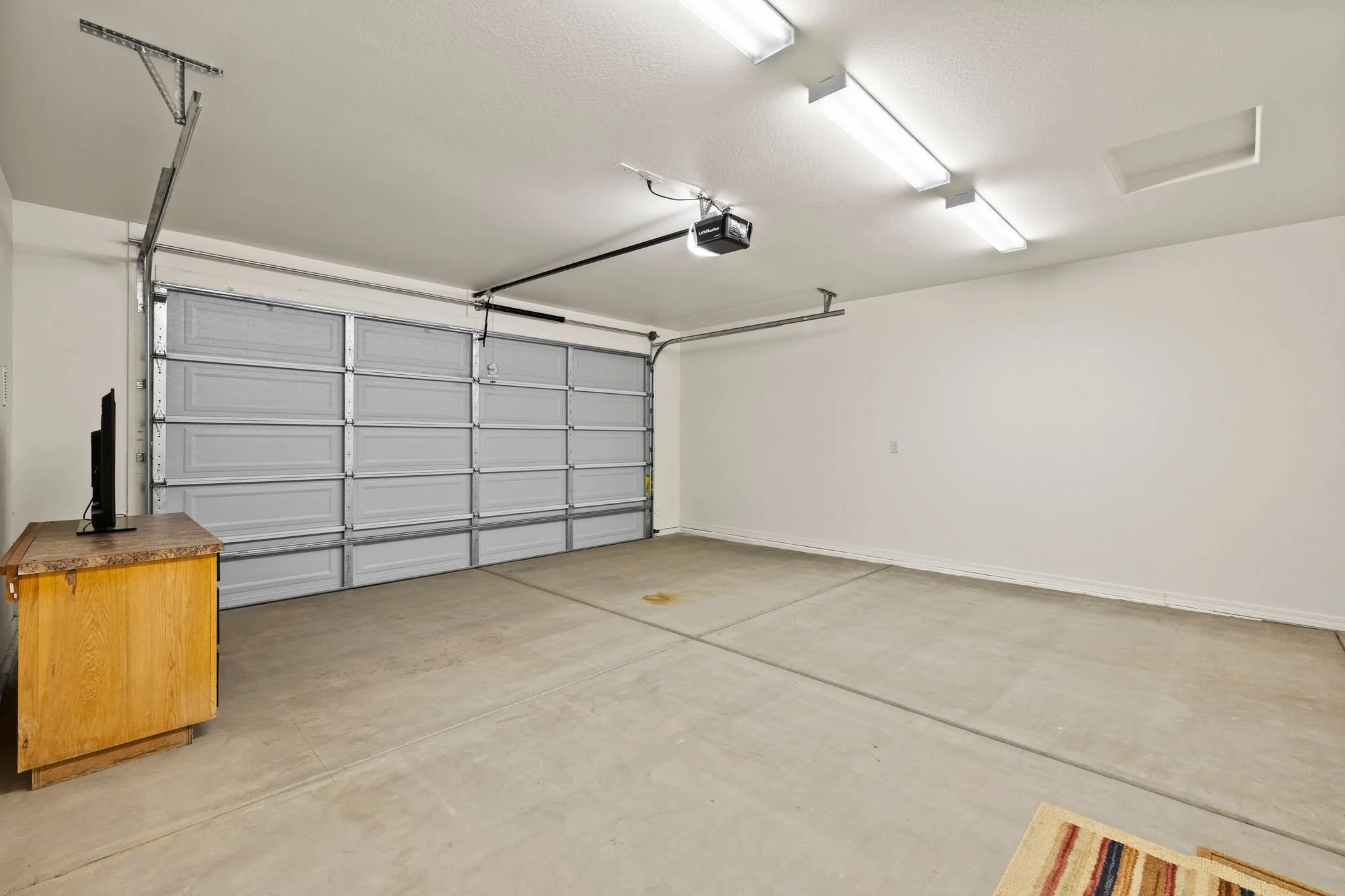 160-Garage.jpg