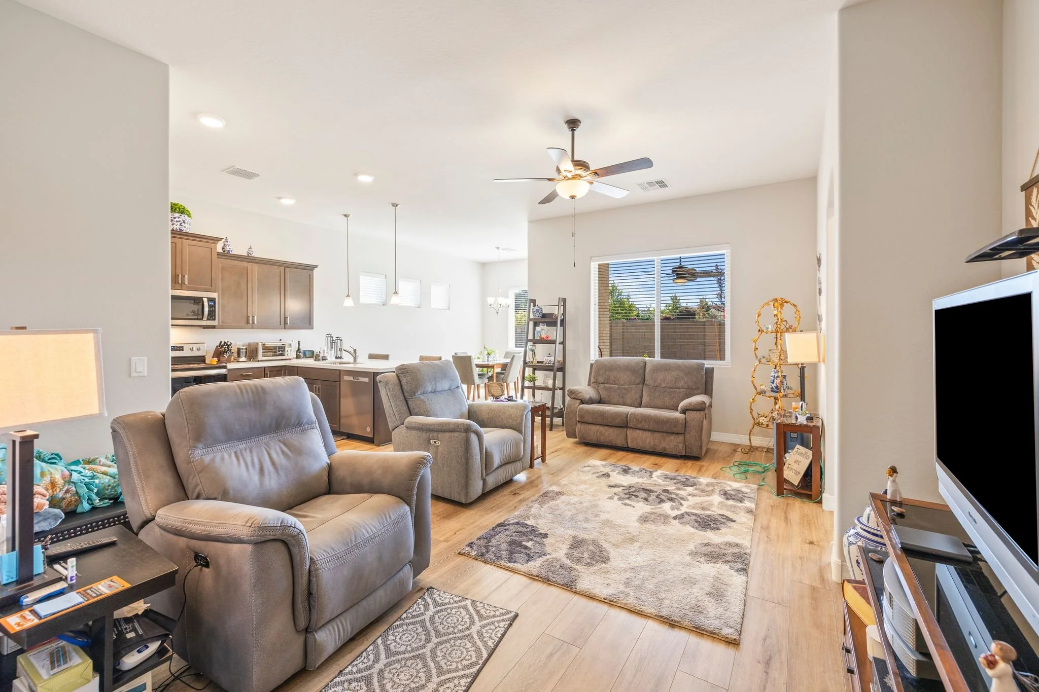 024-Living Room.jpg