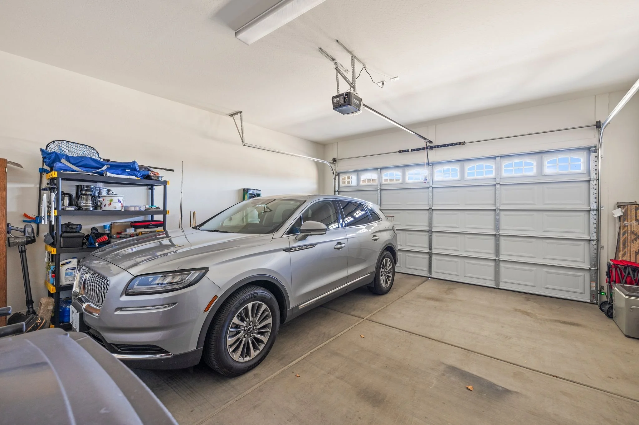 070-Garage.jpg
