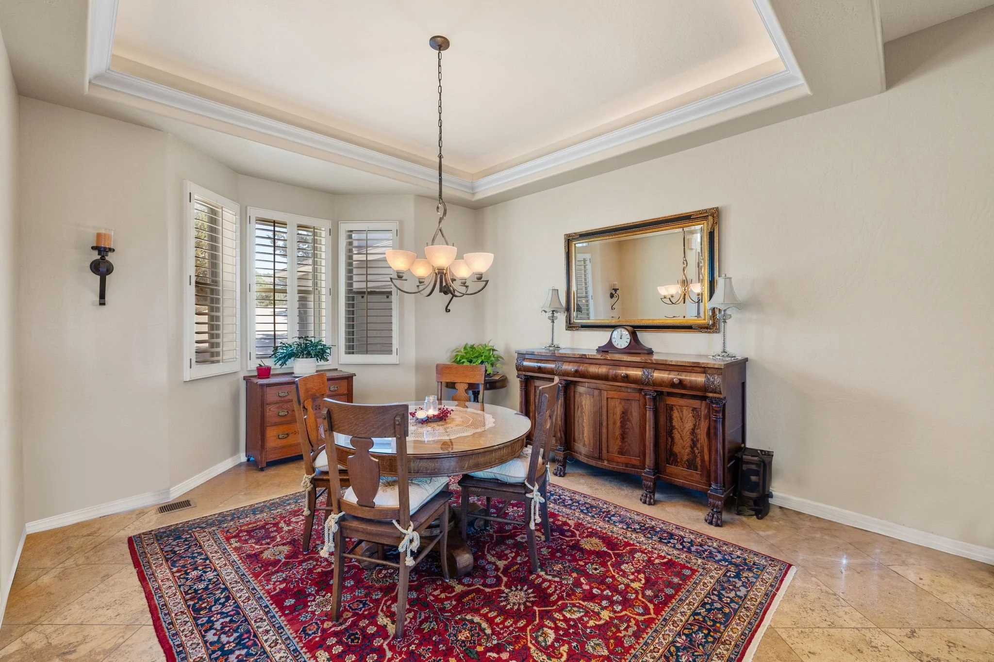 044-Dining Room.jpg