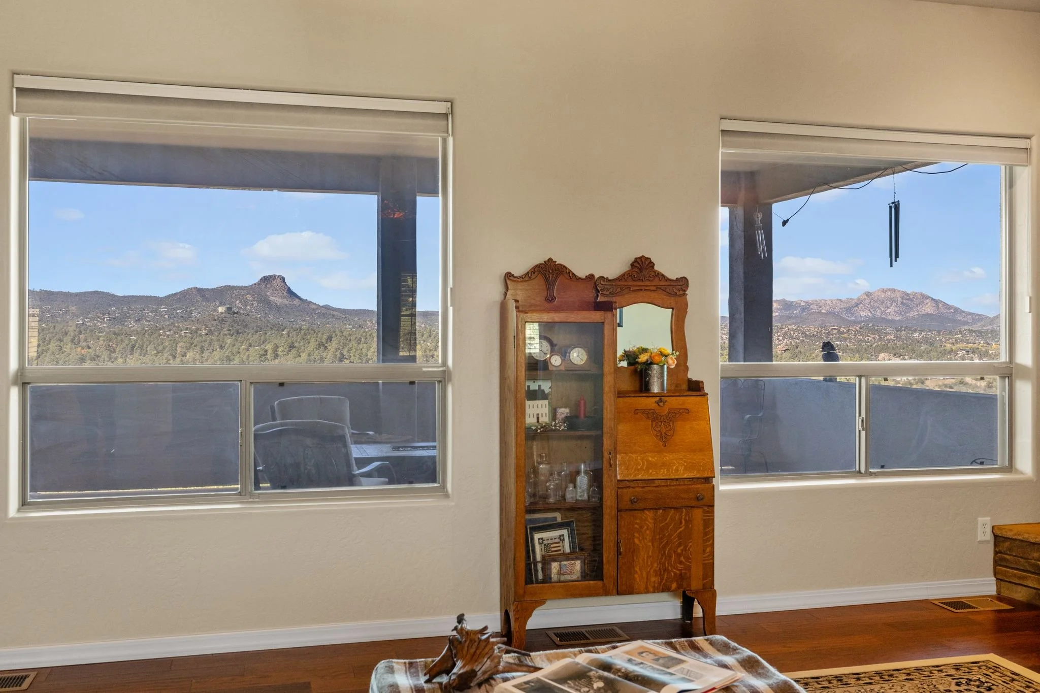 039-Living Room.jpg