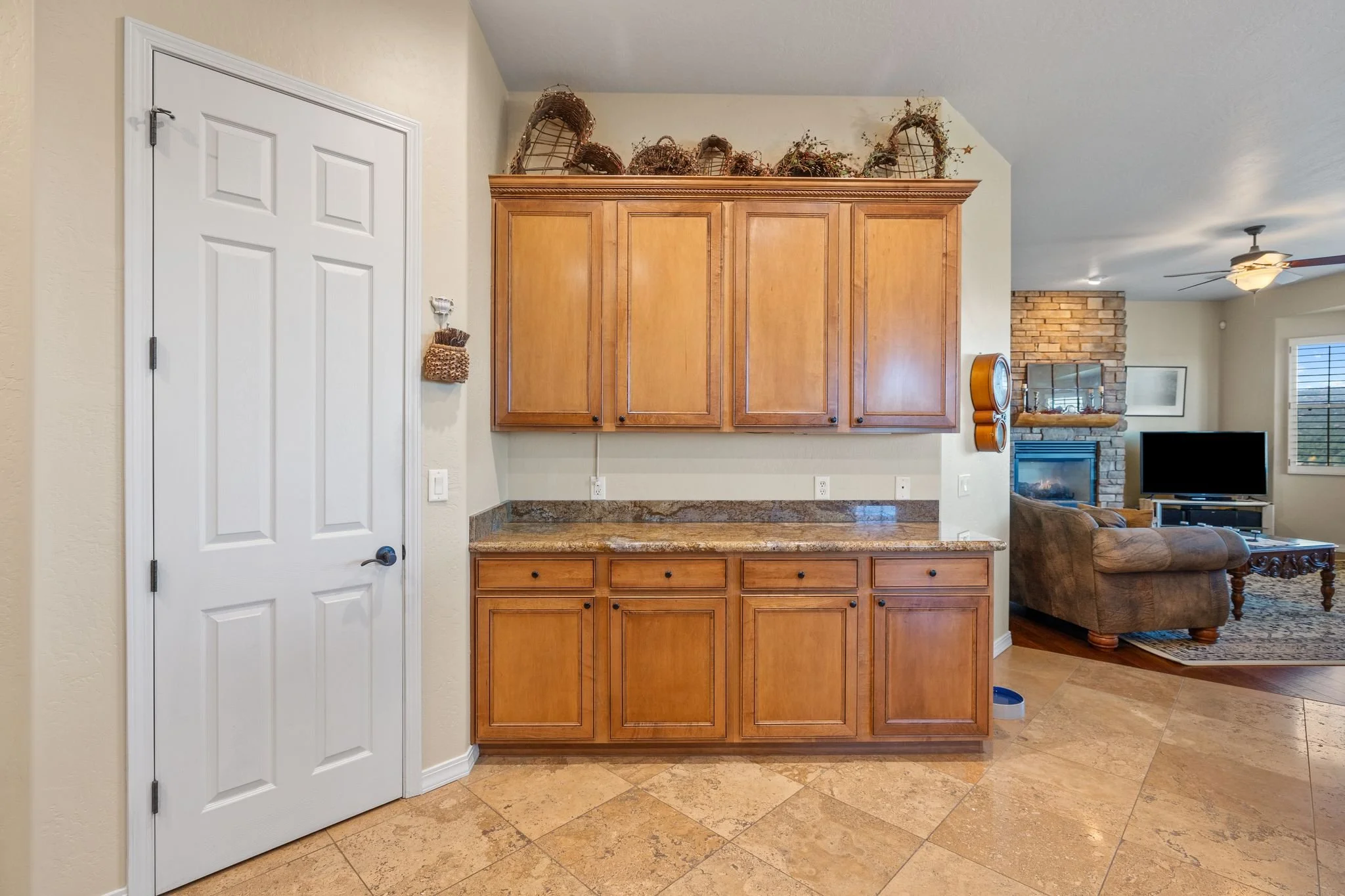 069-Kitchen.jpg