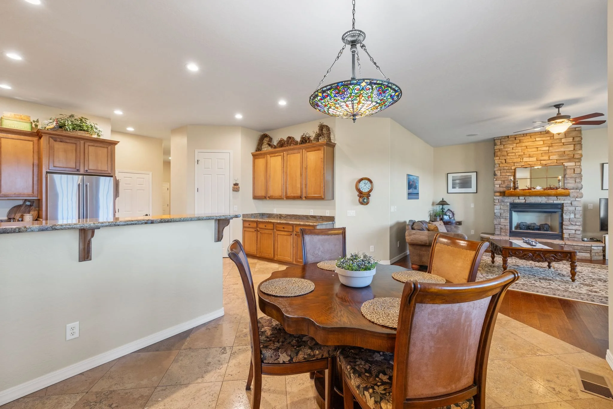 084-Breakfast Nook.jpg