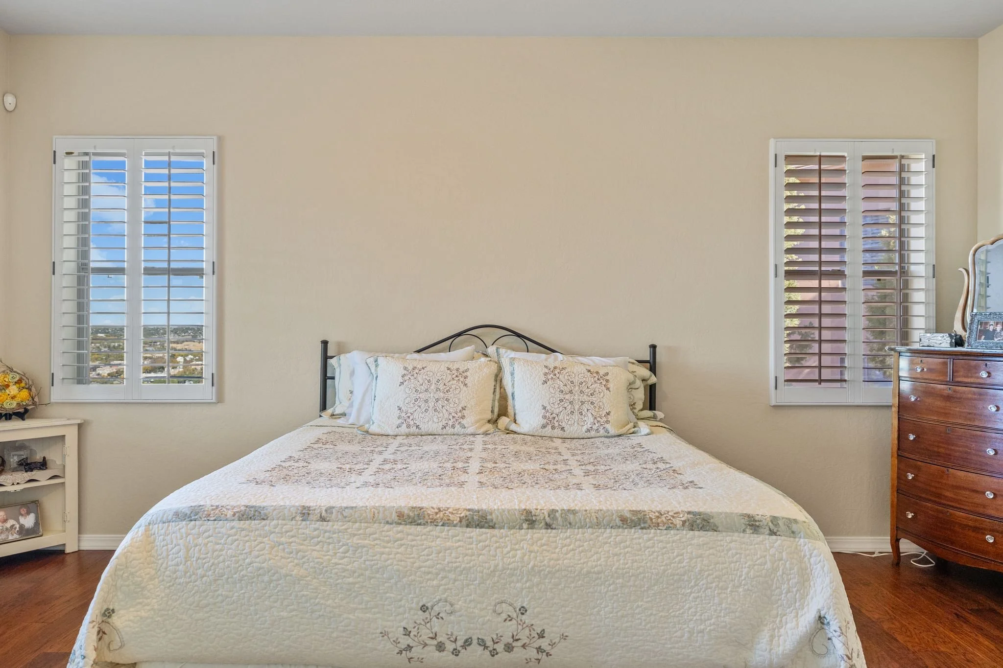 154-Primary Bedroom.jpg