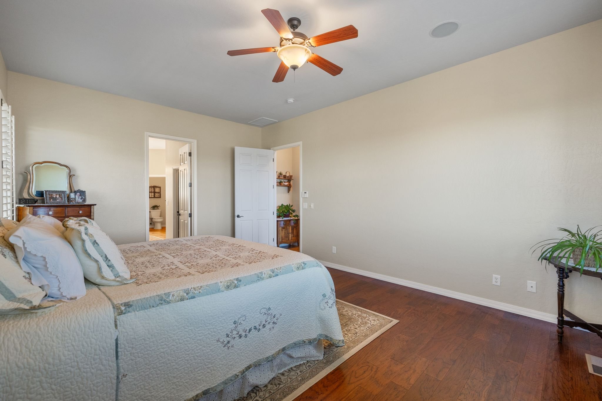 159-Primary Bedroom.jpg