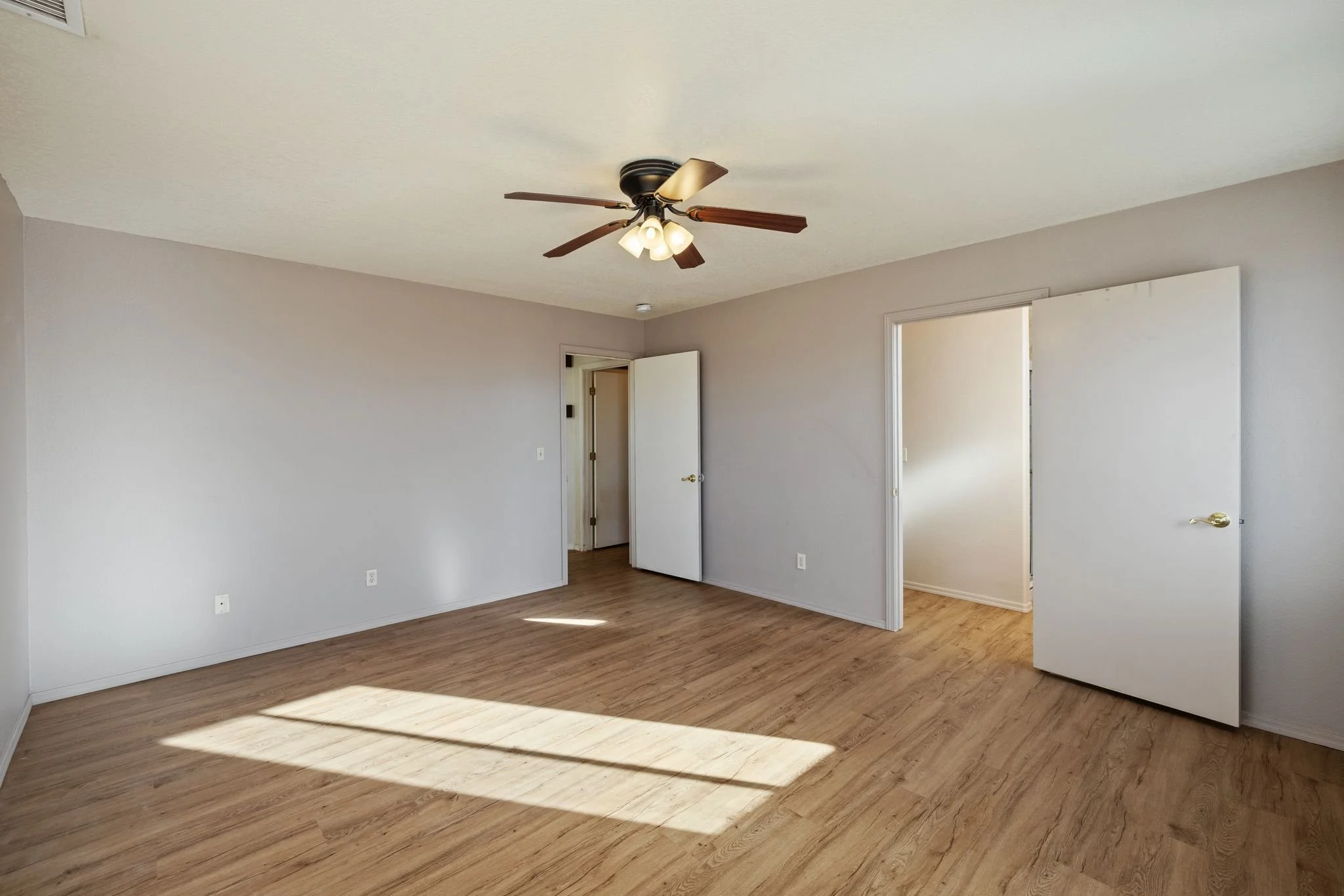 069-Primary Bedroom.jpg