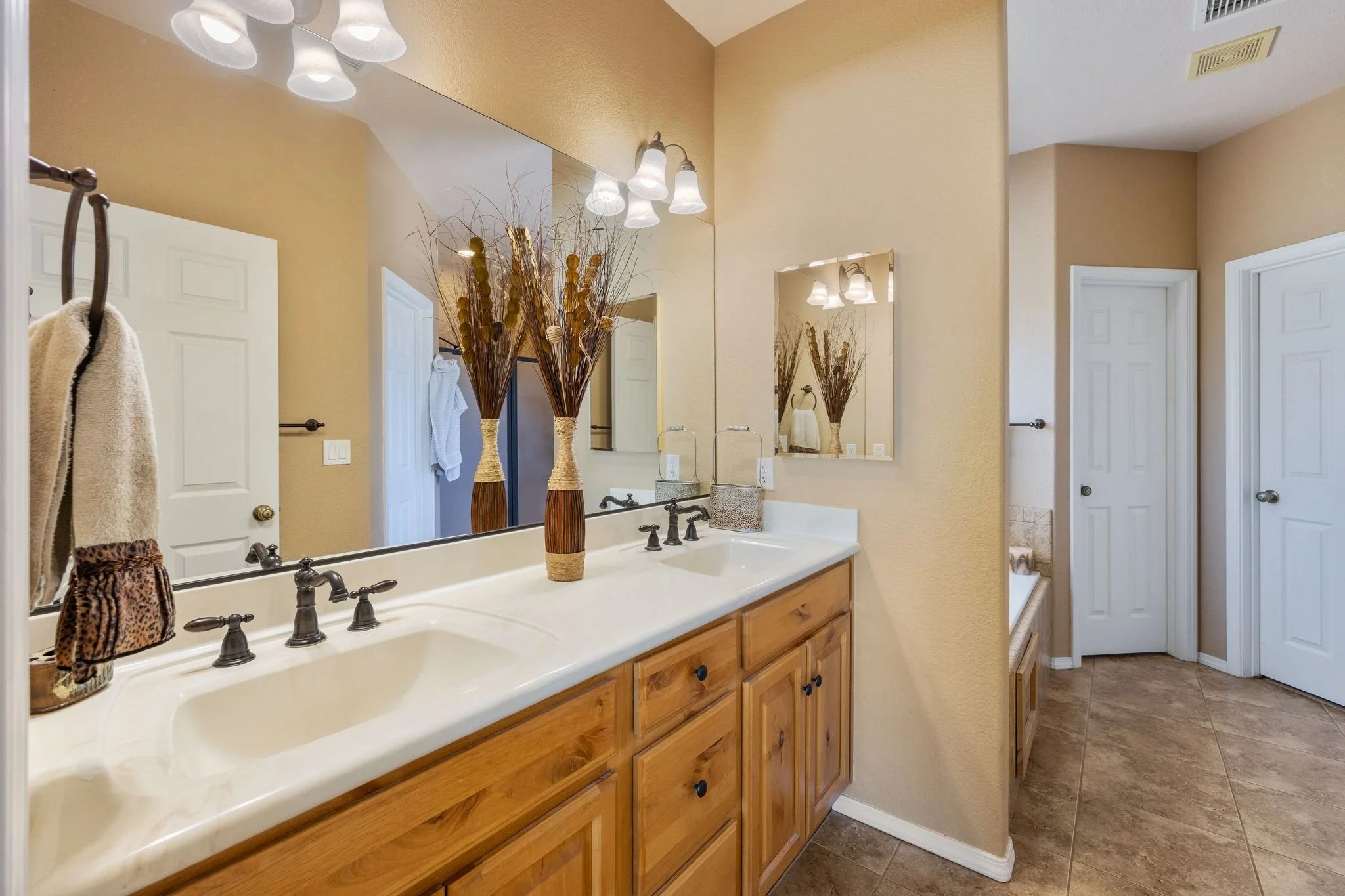 084-Primary Bathroom.jpg