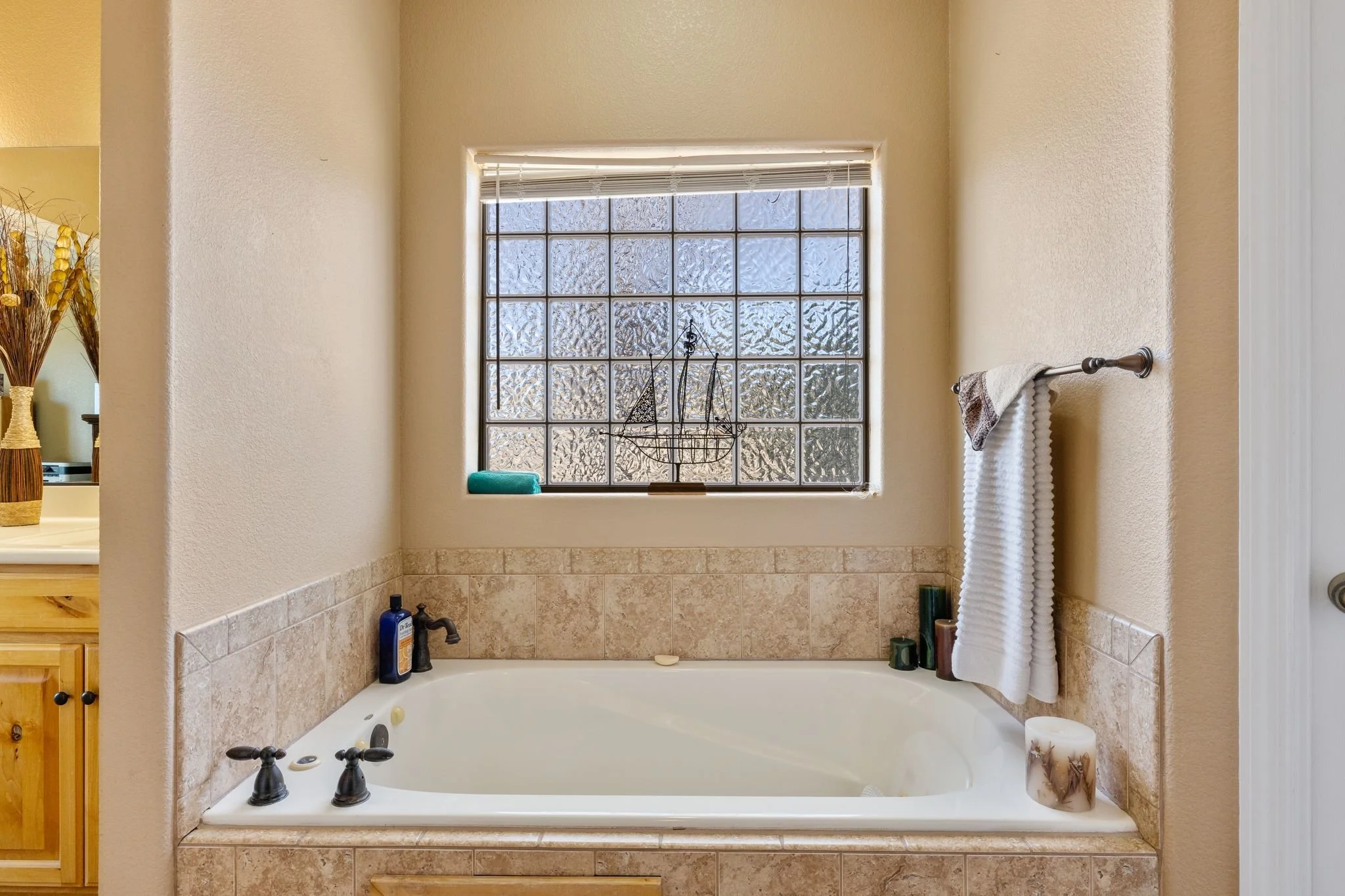 089-Primary Bathroom.jpg