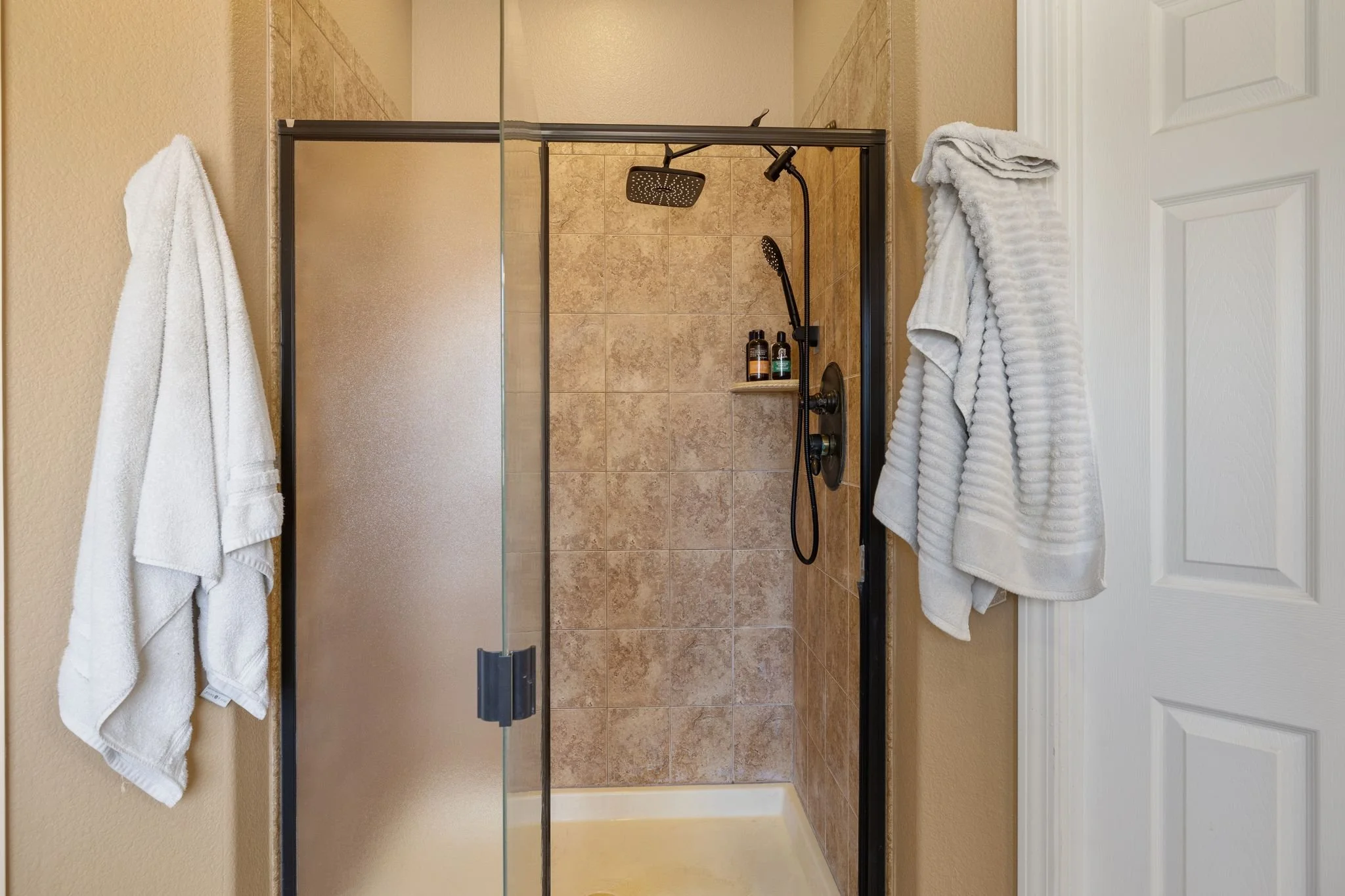 094-Primary Bathroom.jpg