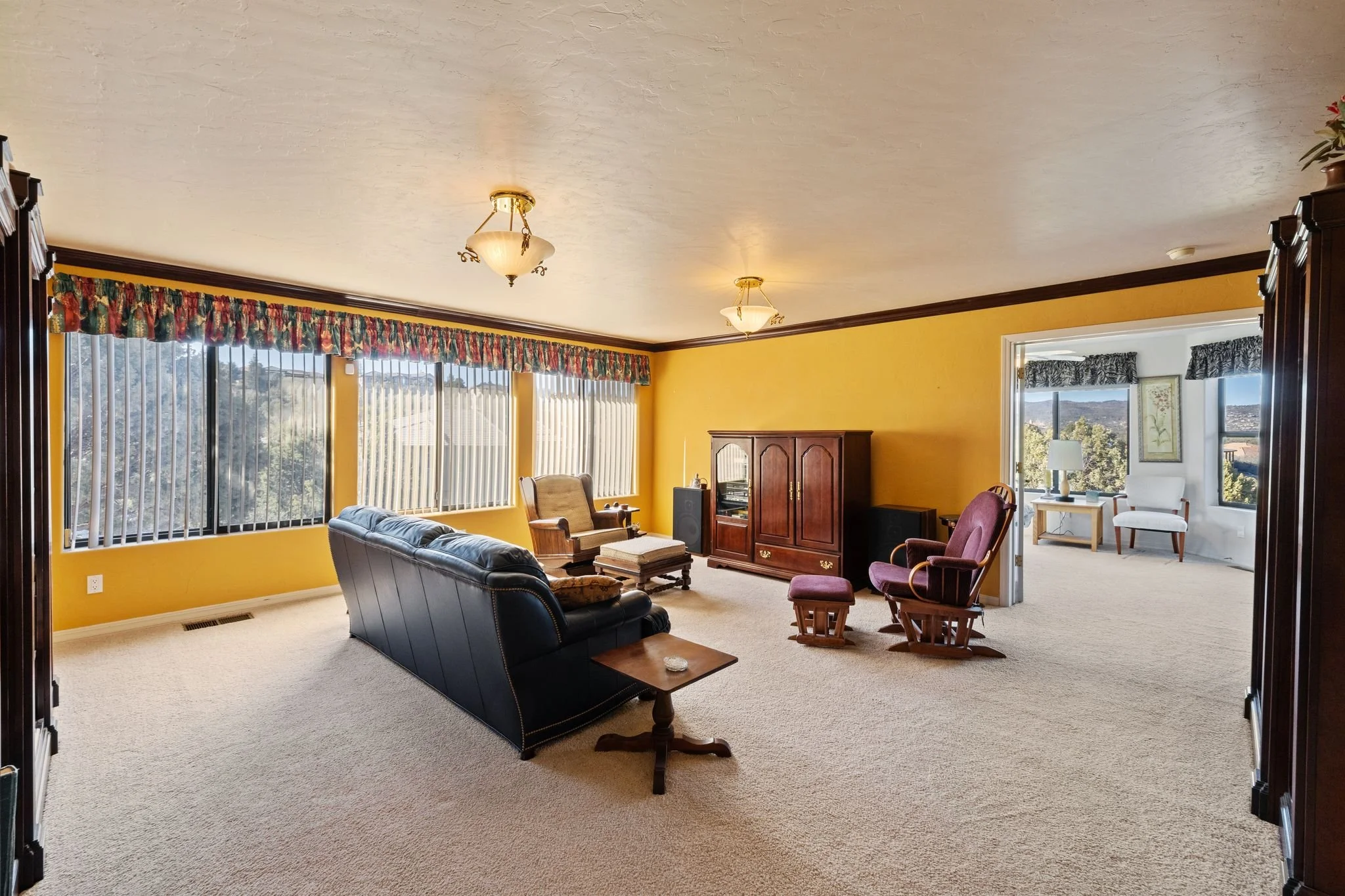 219-Living Room 2.jpg