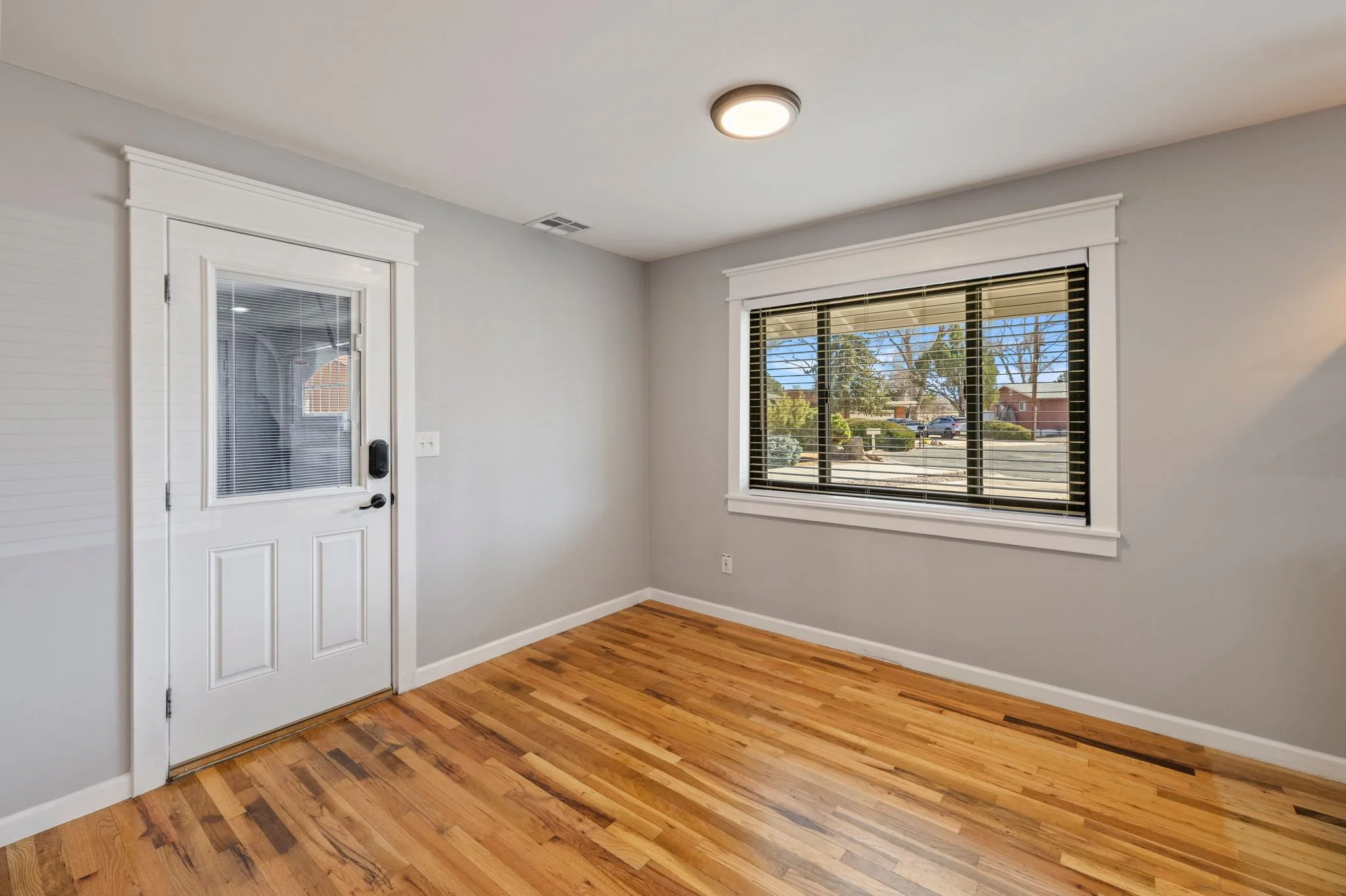 049-Breakfast Nook.jpg