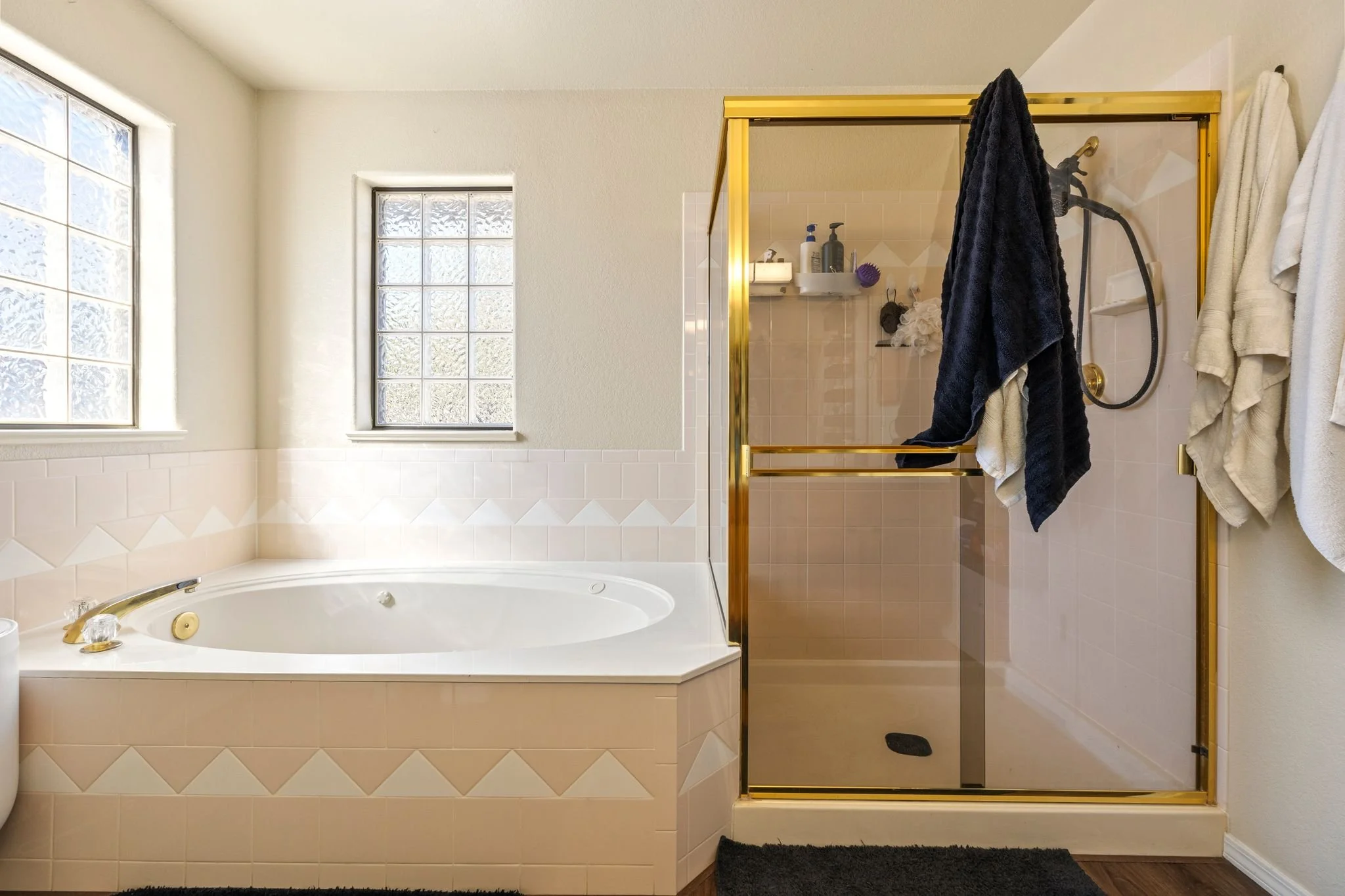 129-Primary Bathroom.jpg