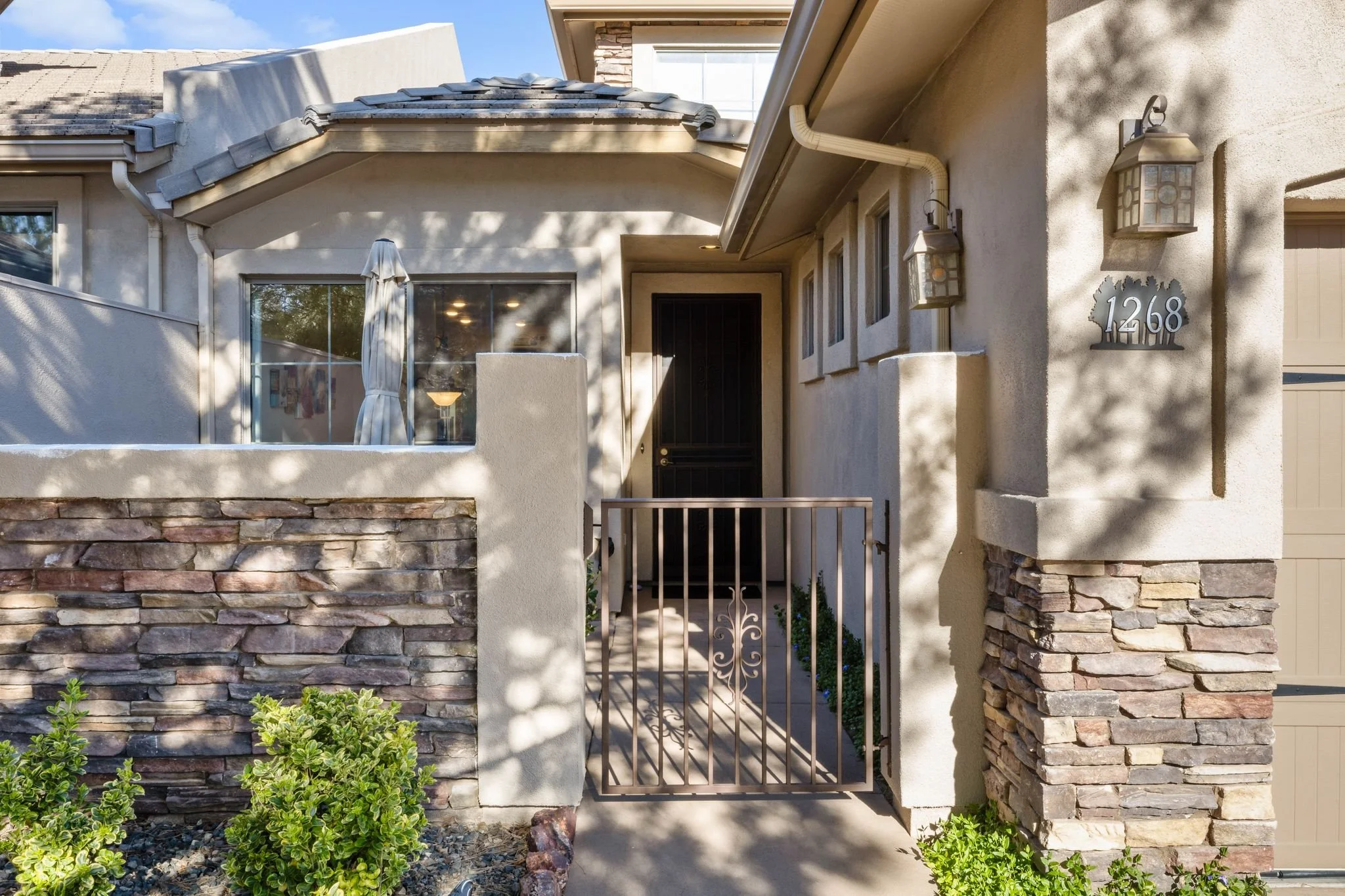 014-Front Exterior.jpg