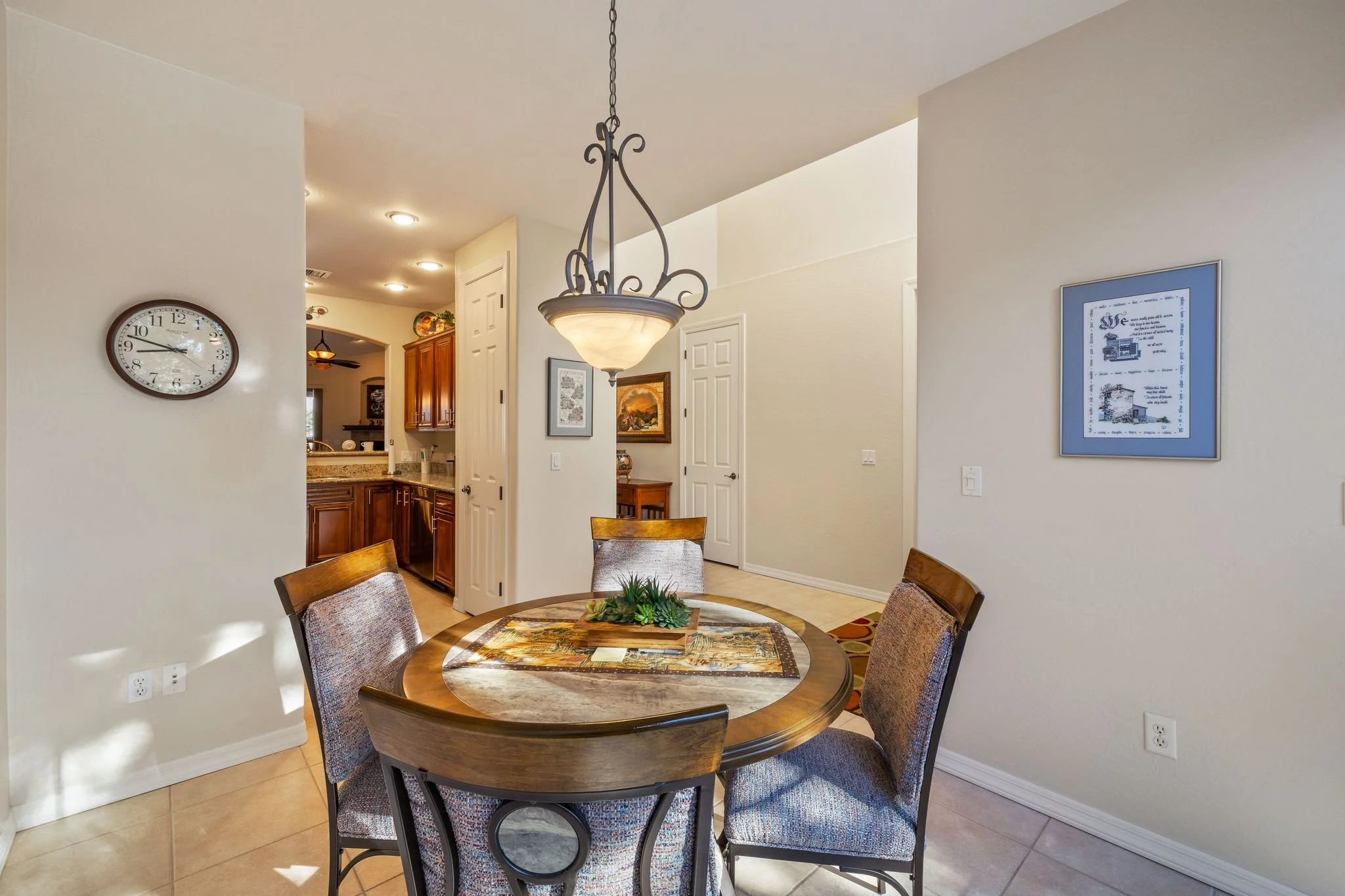 049-Breakfast Nook.jpg