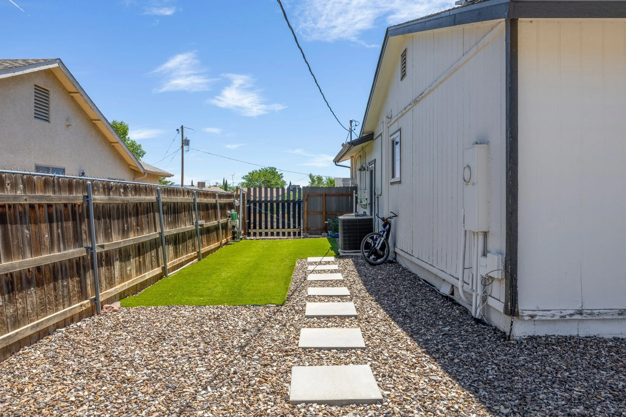 136-Backyard.jpg