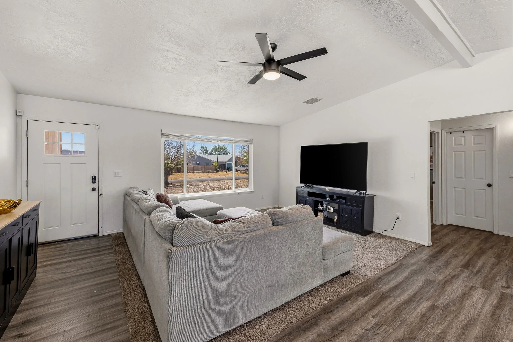 022-Living Room.jpg