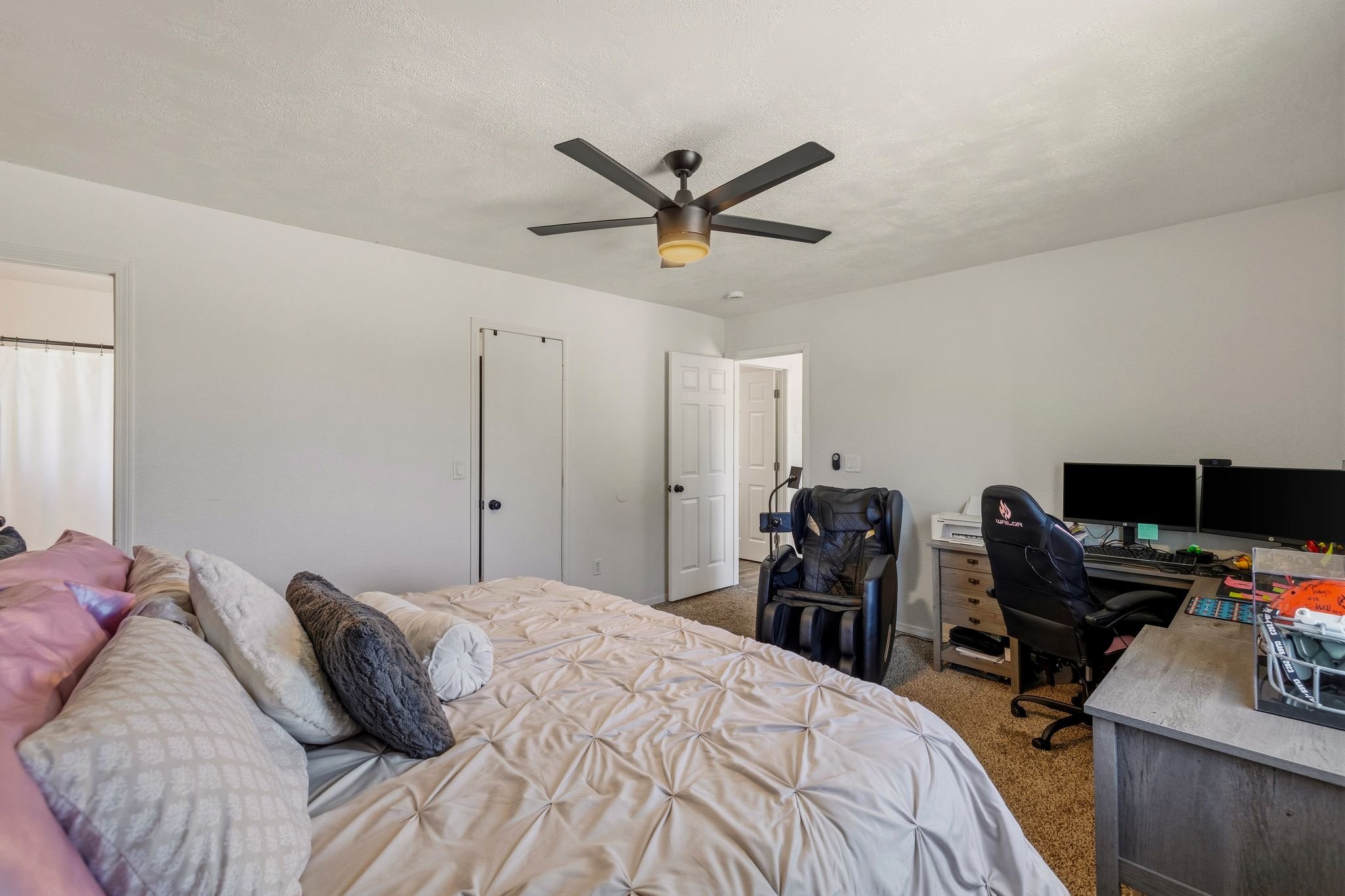 102-Primary Bedroom.jpg