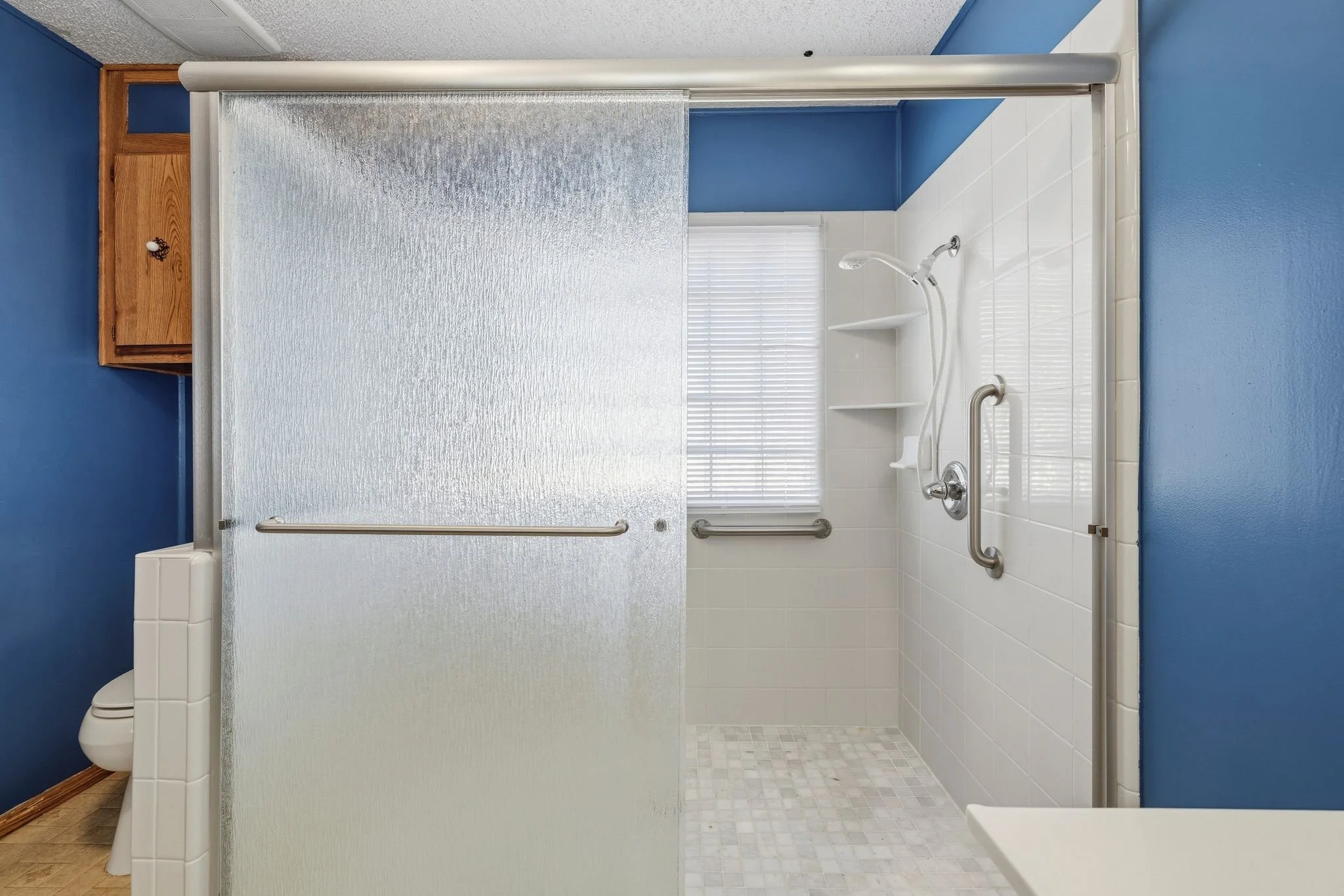 102-Primary Bathroom.jpg