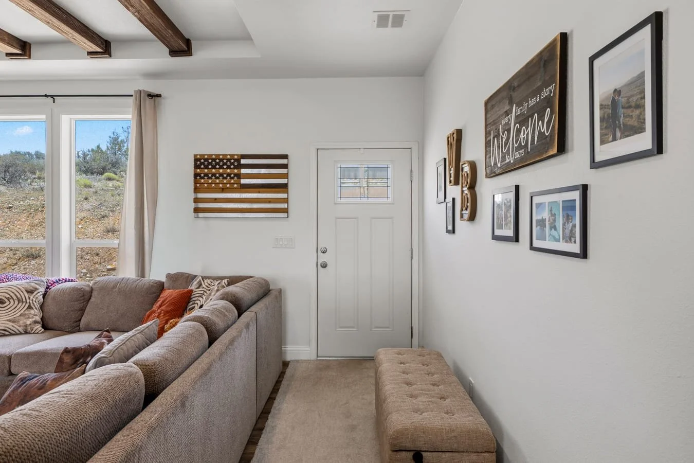 4_mls_017-Front Entry.jpg