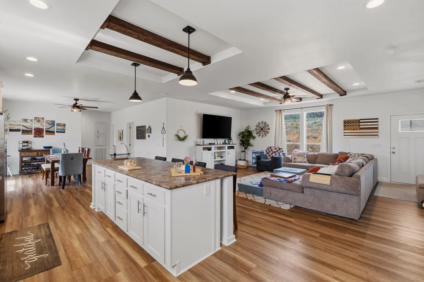 9_mls_042-Kitchen.jpg