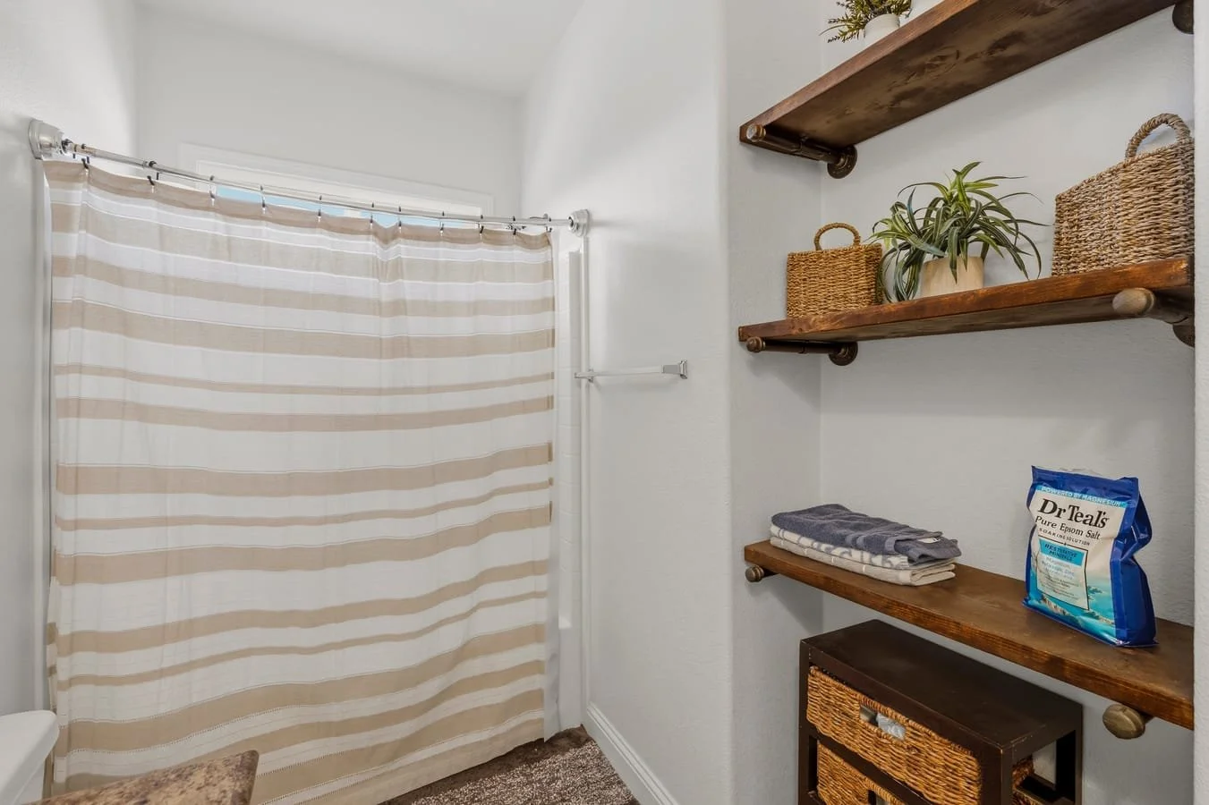 14_mls_067-Bathroom 1.jpg