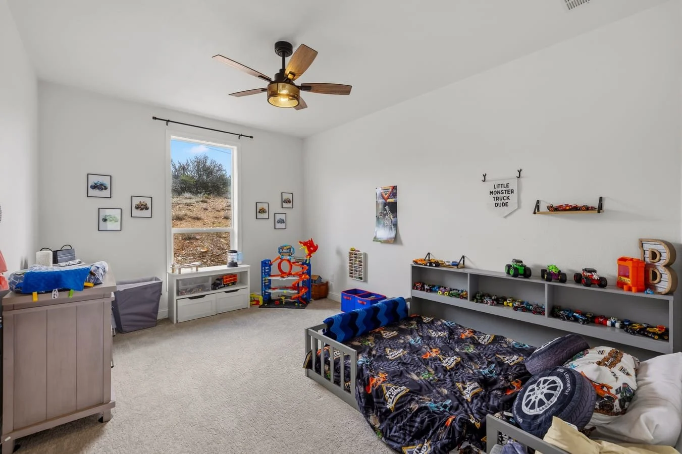 17_mls_082-Bedroom 2.jpg