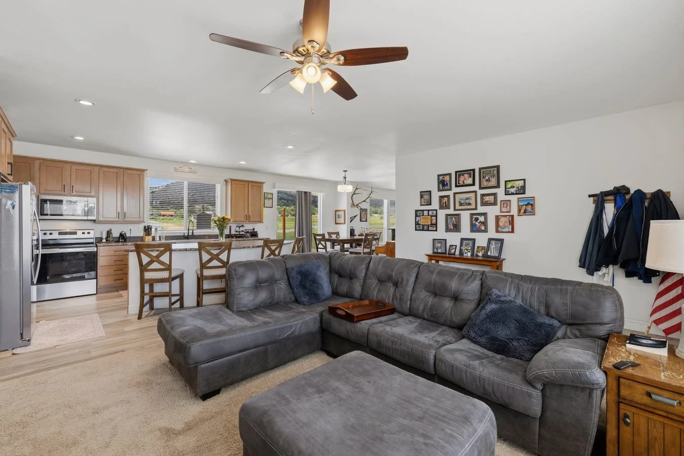 5_mls_022-Living Room.jpg