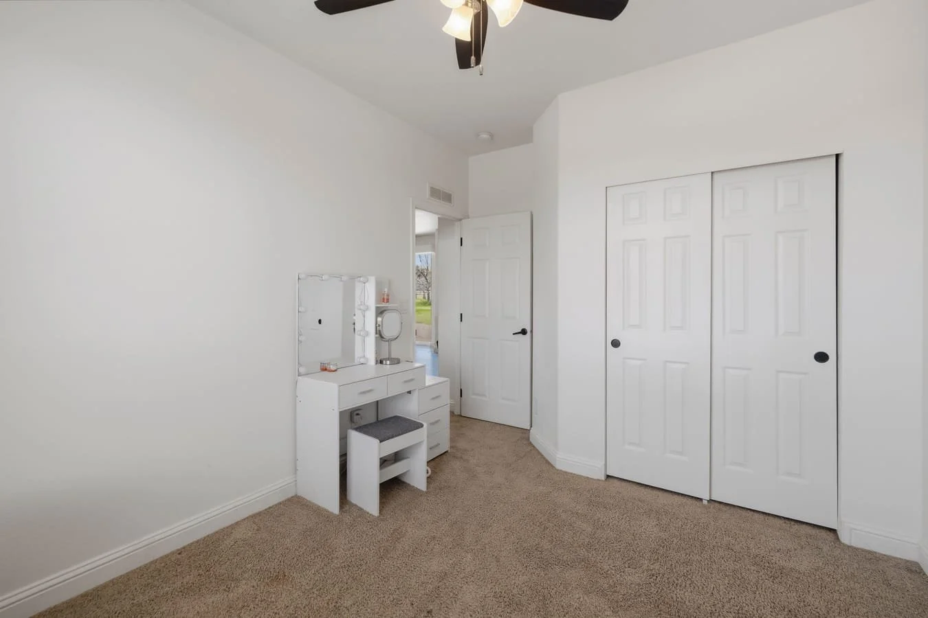 18_mls_087-Bedroom 2.jpg