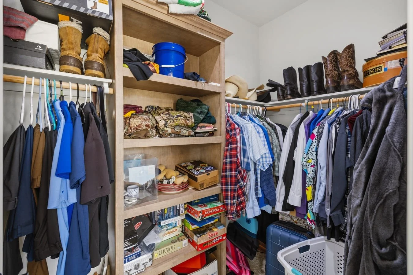 21_mls_102-Primary Closet.jpg