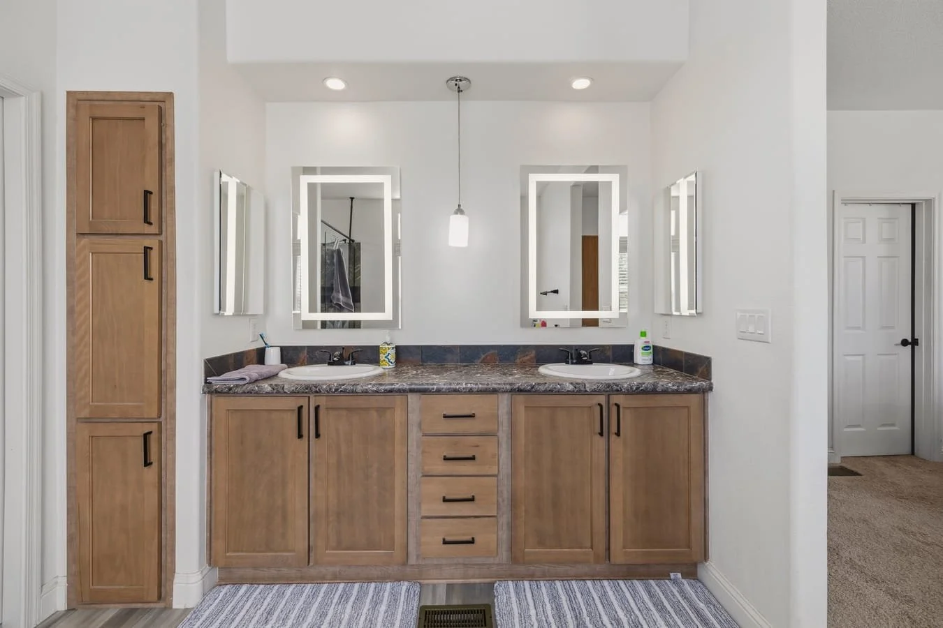 22_mls_107-Primary Bathroom.jpg