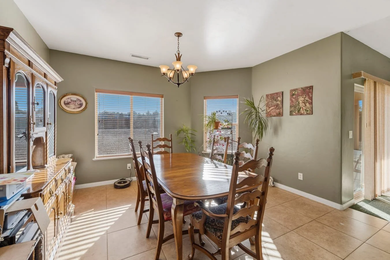6_mls_027-Dining Room.jpg