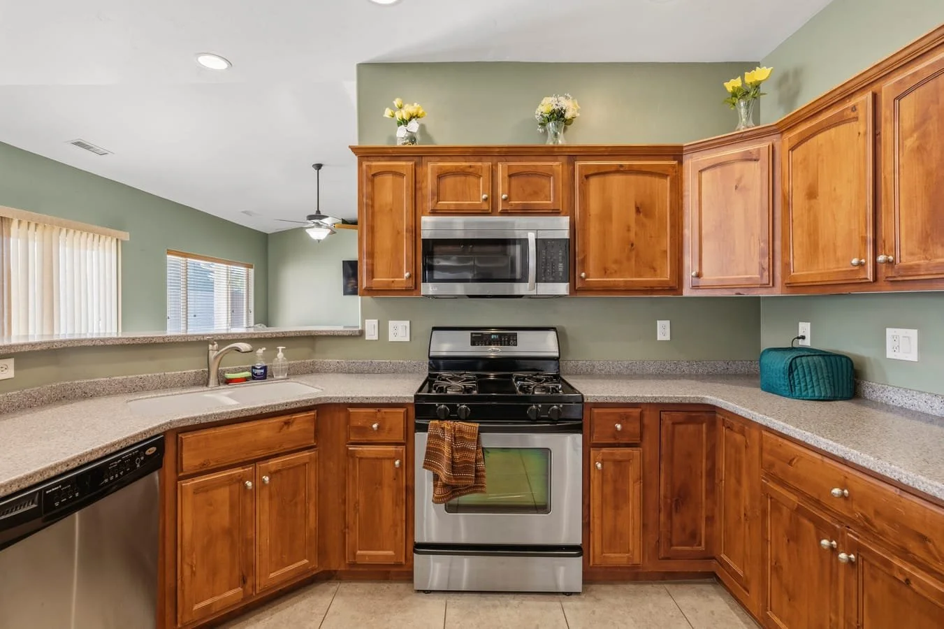 10_mls_047-Kitchen.jpg